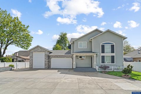 4848 Ricks Ln NE Salem OR 97305