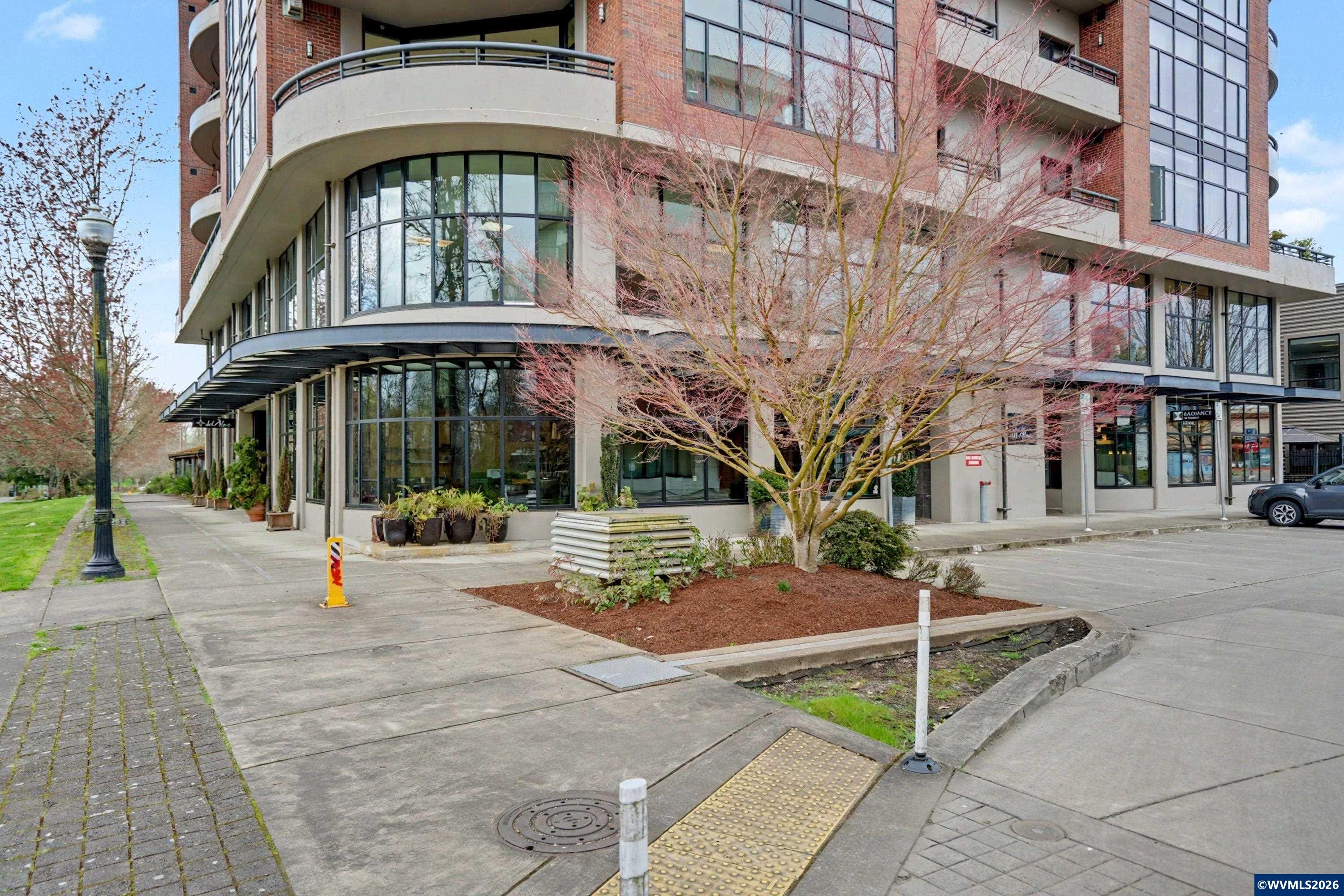 136 SW Washington #702 Av