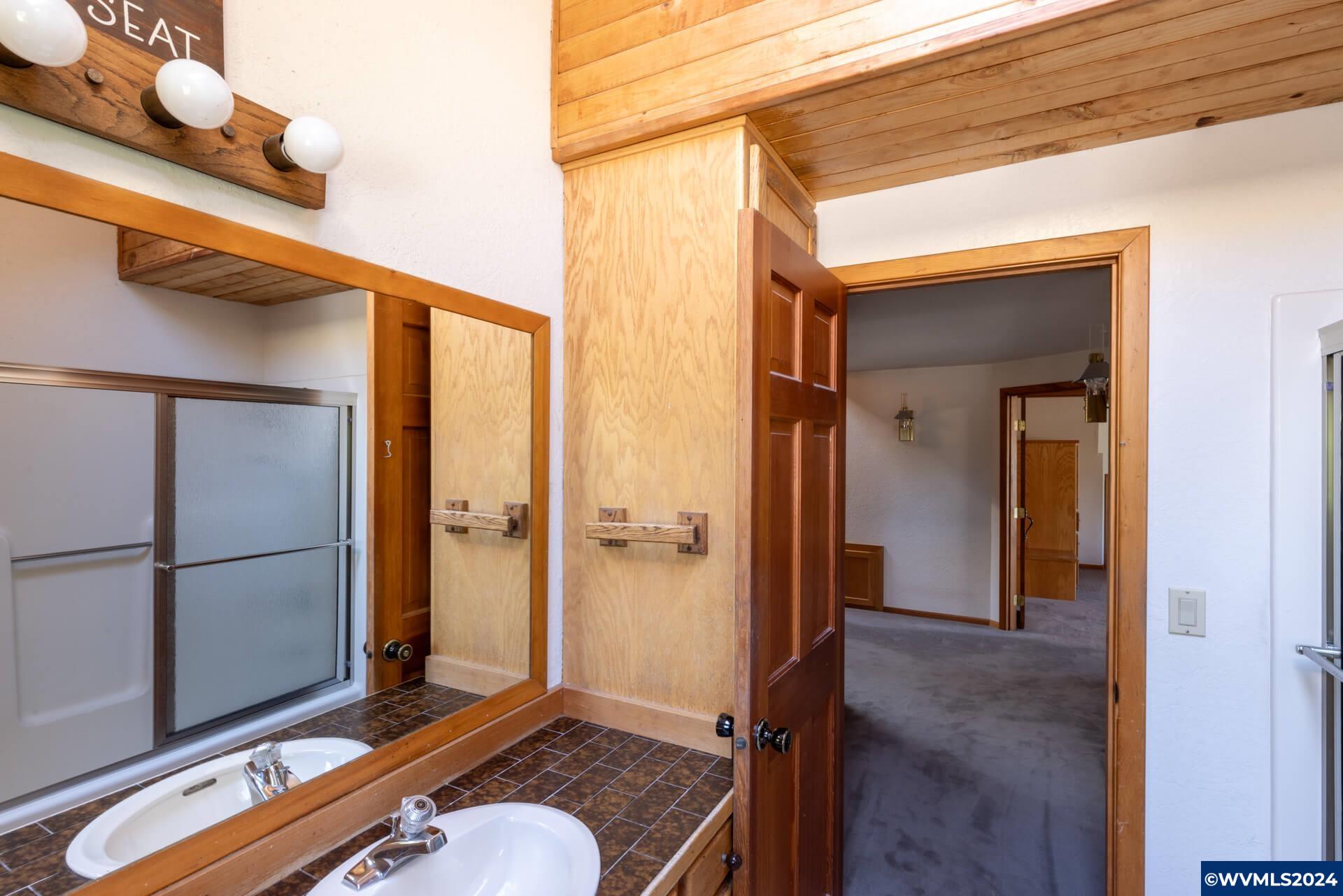 Salem, Oregon 97306, United States, 4 Bedrooms Bedrooms, ,3 BathroomsBathrooms,Residential,Pending,25553