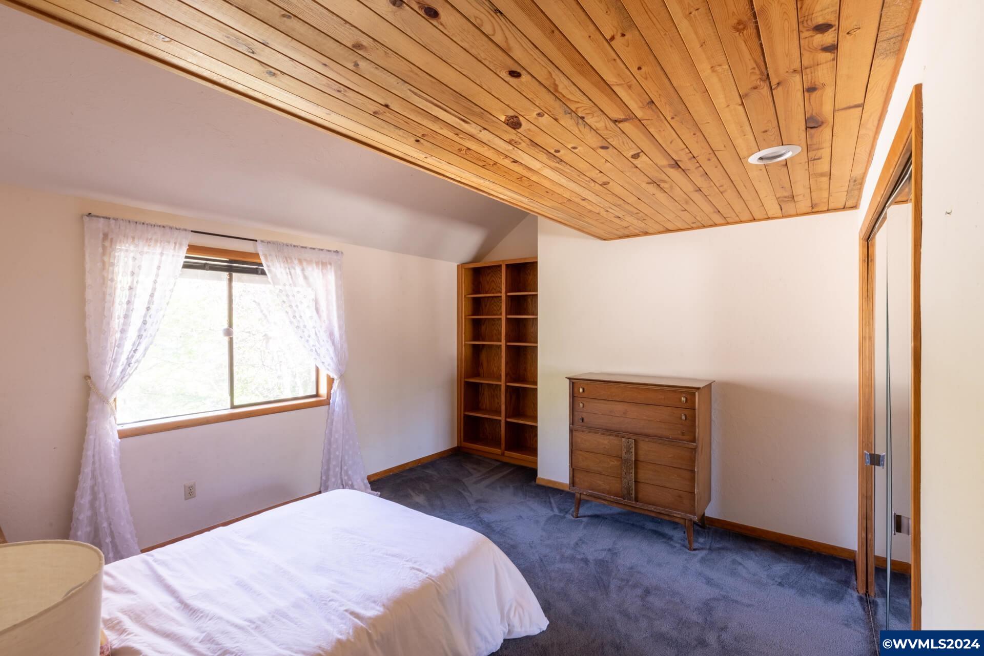 Salem, Oregon 97306, United States, 4 Bedrooms Bedrooms, ,3 BathroomsBathrooms,Residential,Pending,25553