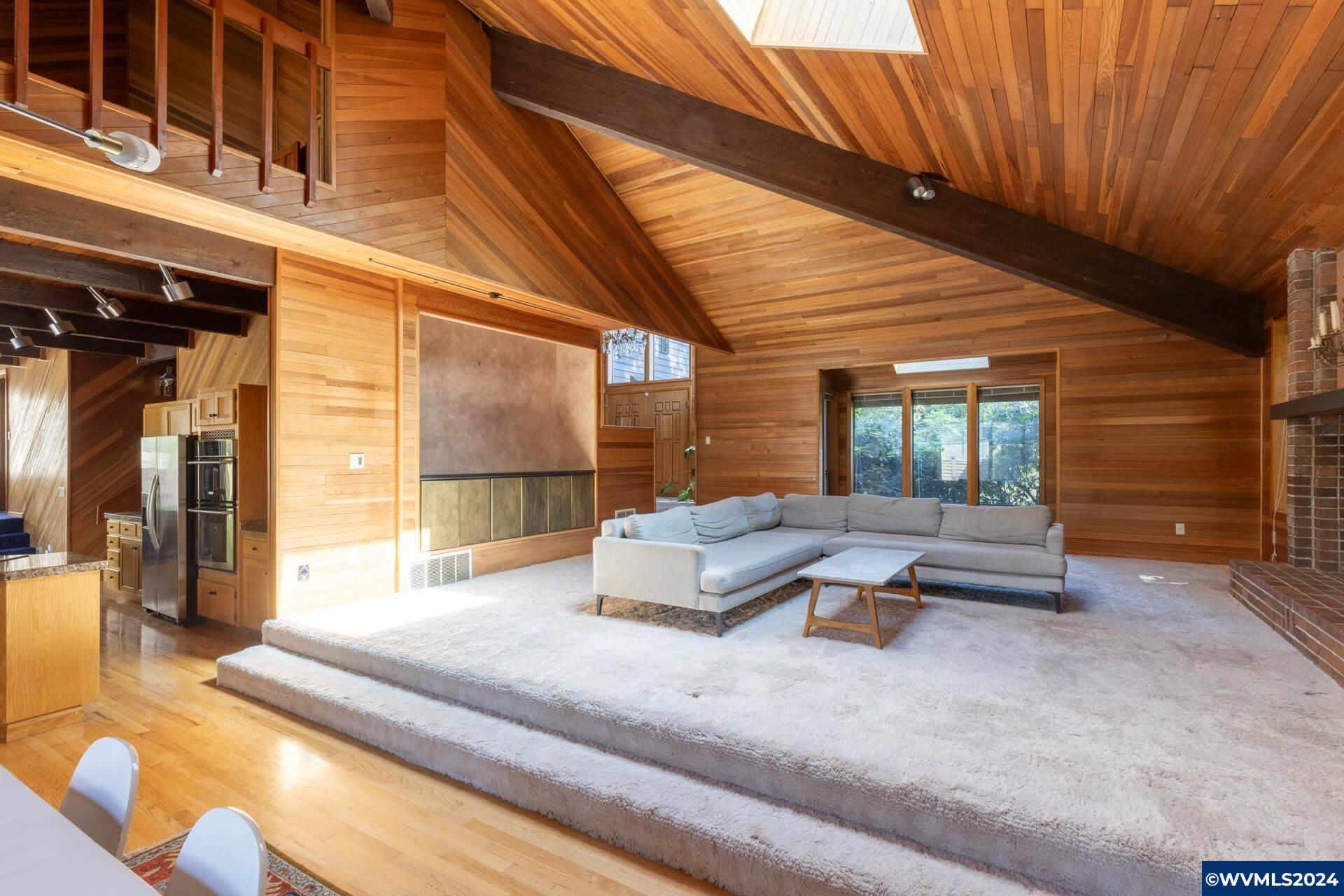 Salem, Oregon 97306, United States, 4 Bedrooms Bedrooms, ,3 BathroomsBathrooms,Residential,Pending,25553