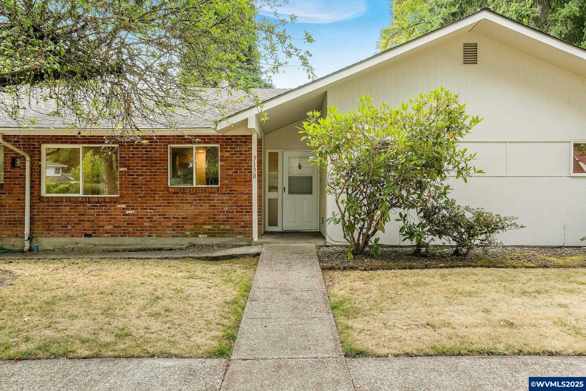 3130 NW Van Buren Av