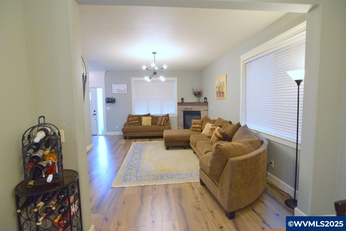 2335 Maplewood Dr Dr S