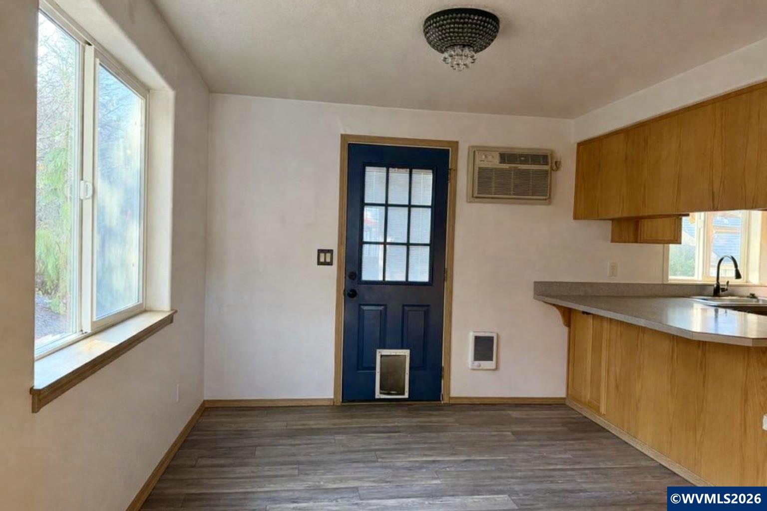 915 SW Conastoga St St