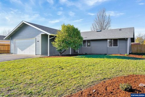 302 NE Plymouth Cir Corvallis OR 97330