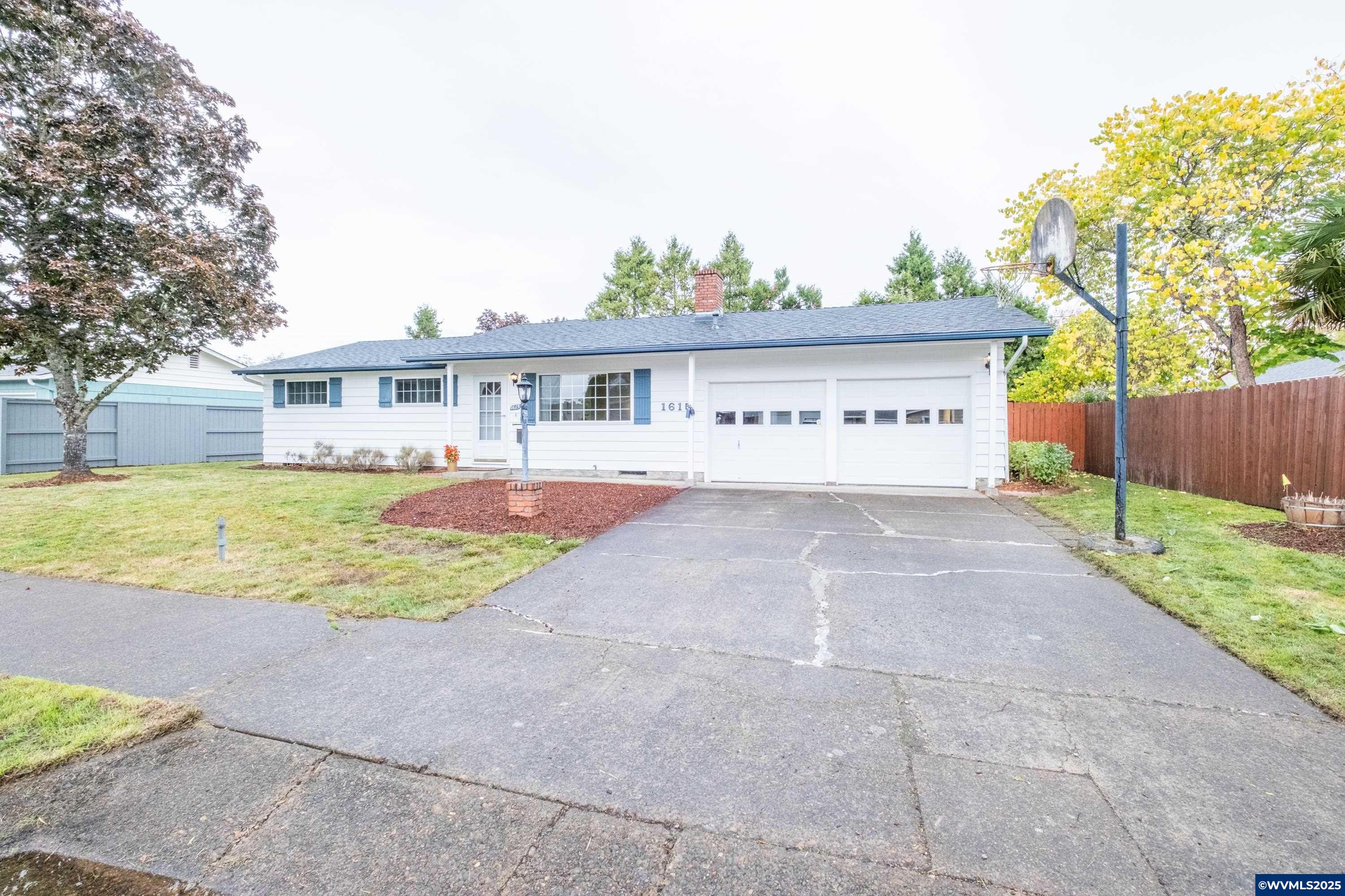 1615 NW Arthur Cir