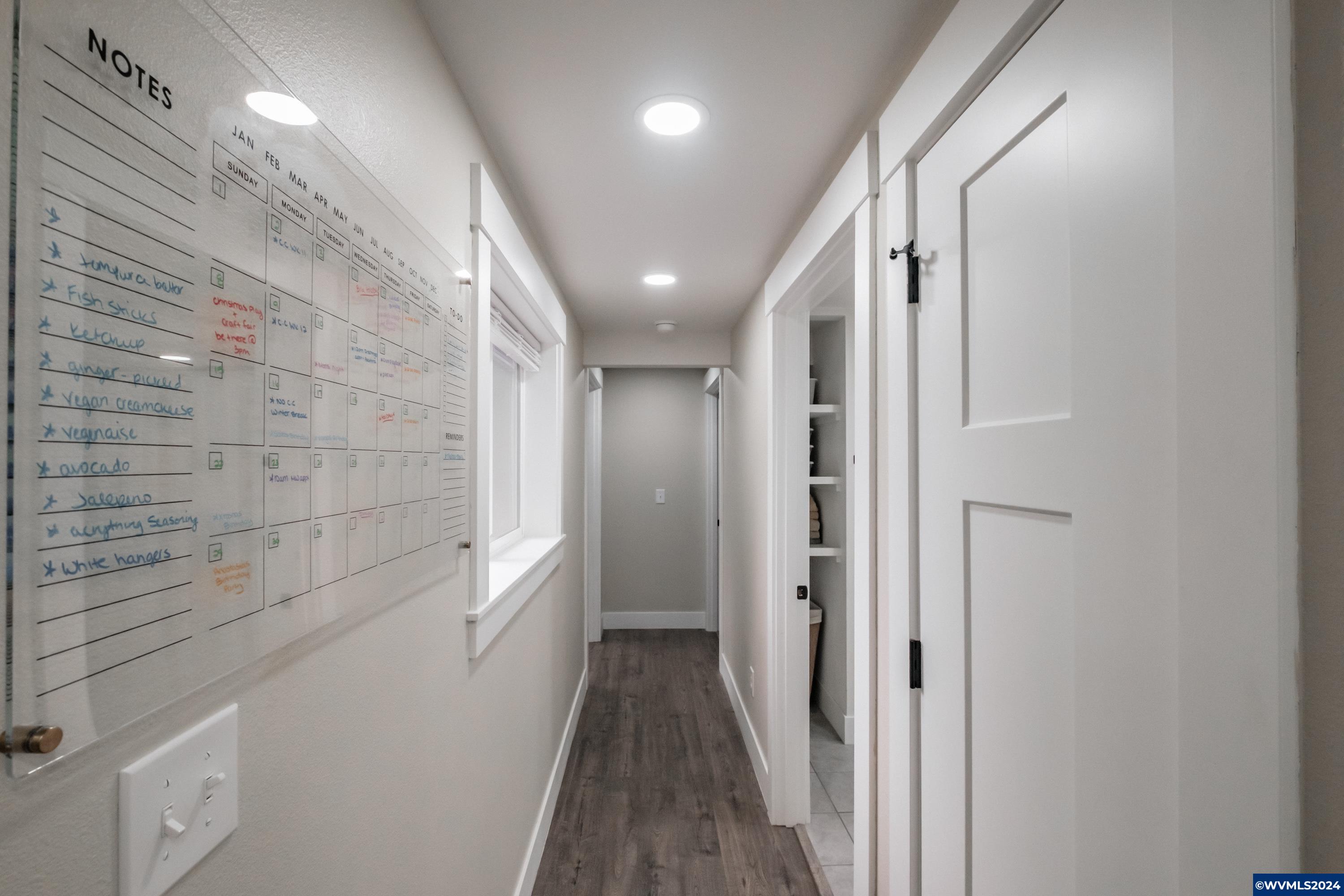 Gervais, Oregon 97026, United States, 4 Bedrooms Bedrooms, ,3 BathroomsBathrooms,Residential,Pending,24630