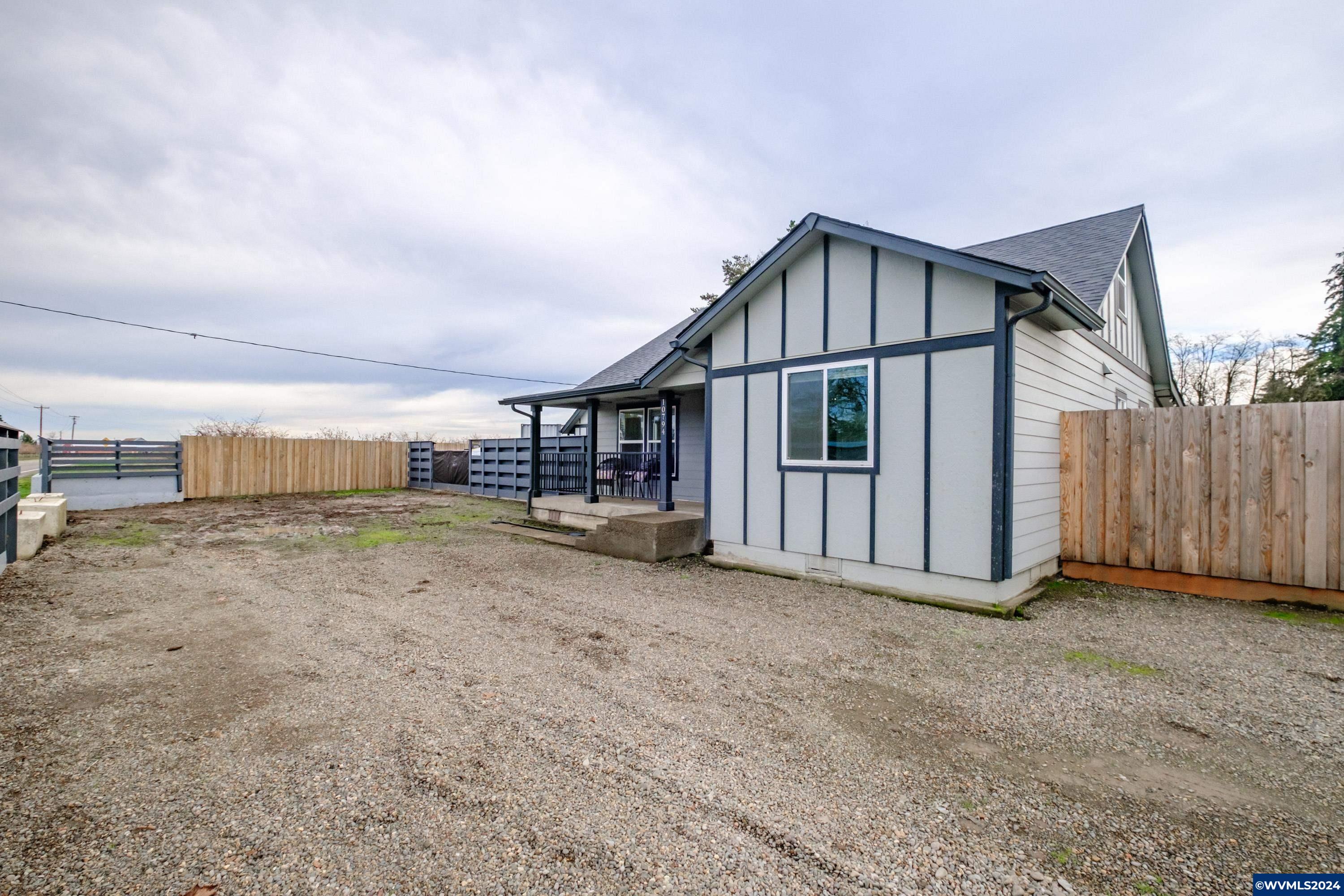 Gervais, Oregon 97026, United States, 4 Bedrooms Bedrooms, ,3 BathroomsBathrooms,Residential,Pending,24630