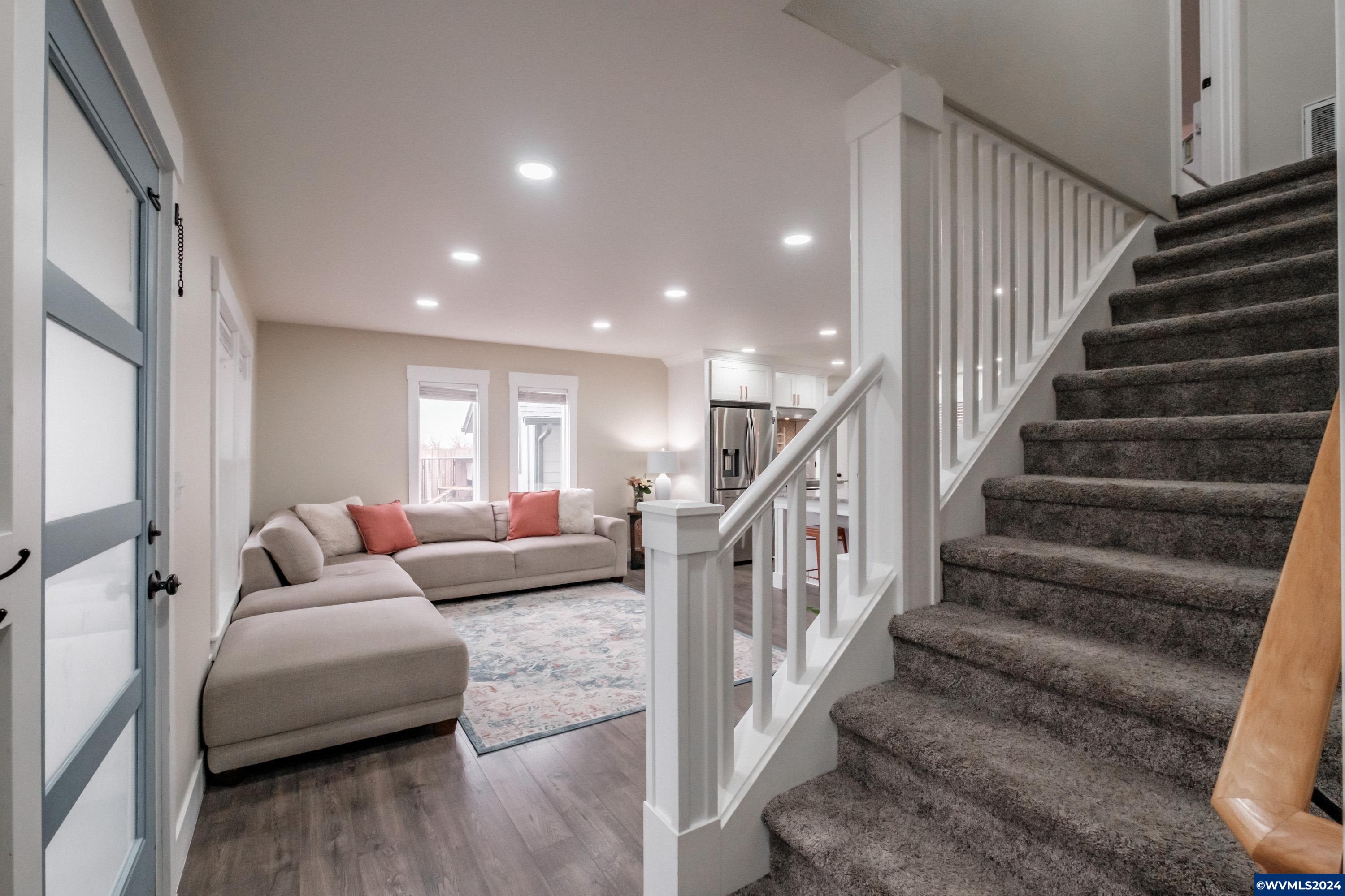 Gervais, Oregon 97026, United States, 4 Bedrooms Bedrooms, ,3 BathroomsBathrooms,Residential,Pending,24630