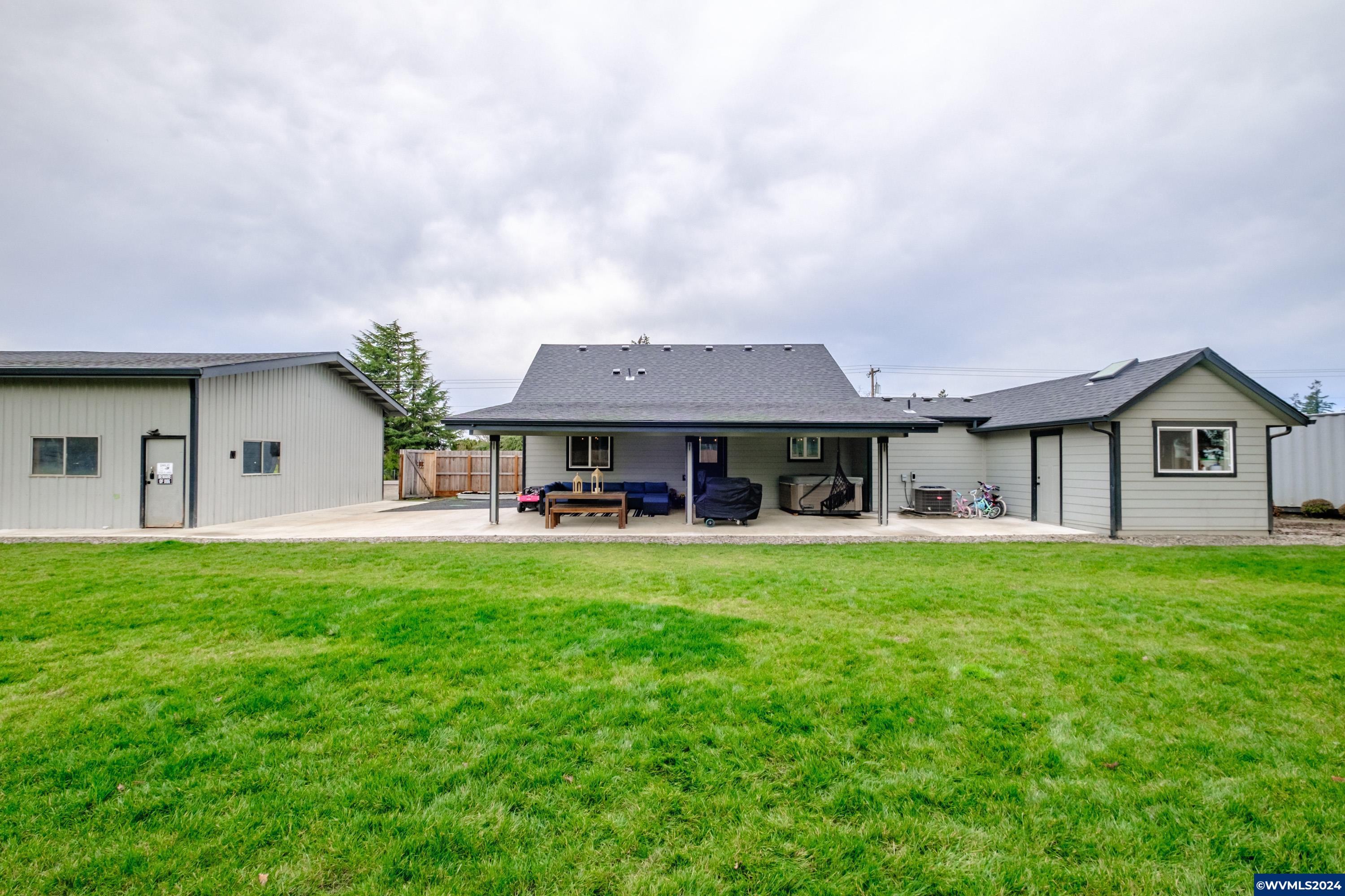 Gervais, Oregon 97026, United States, 4 Bedrooms Bedrooms, ,3 BathroomsBathrooms,Residential,Pending,24630