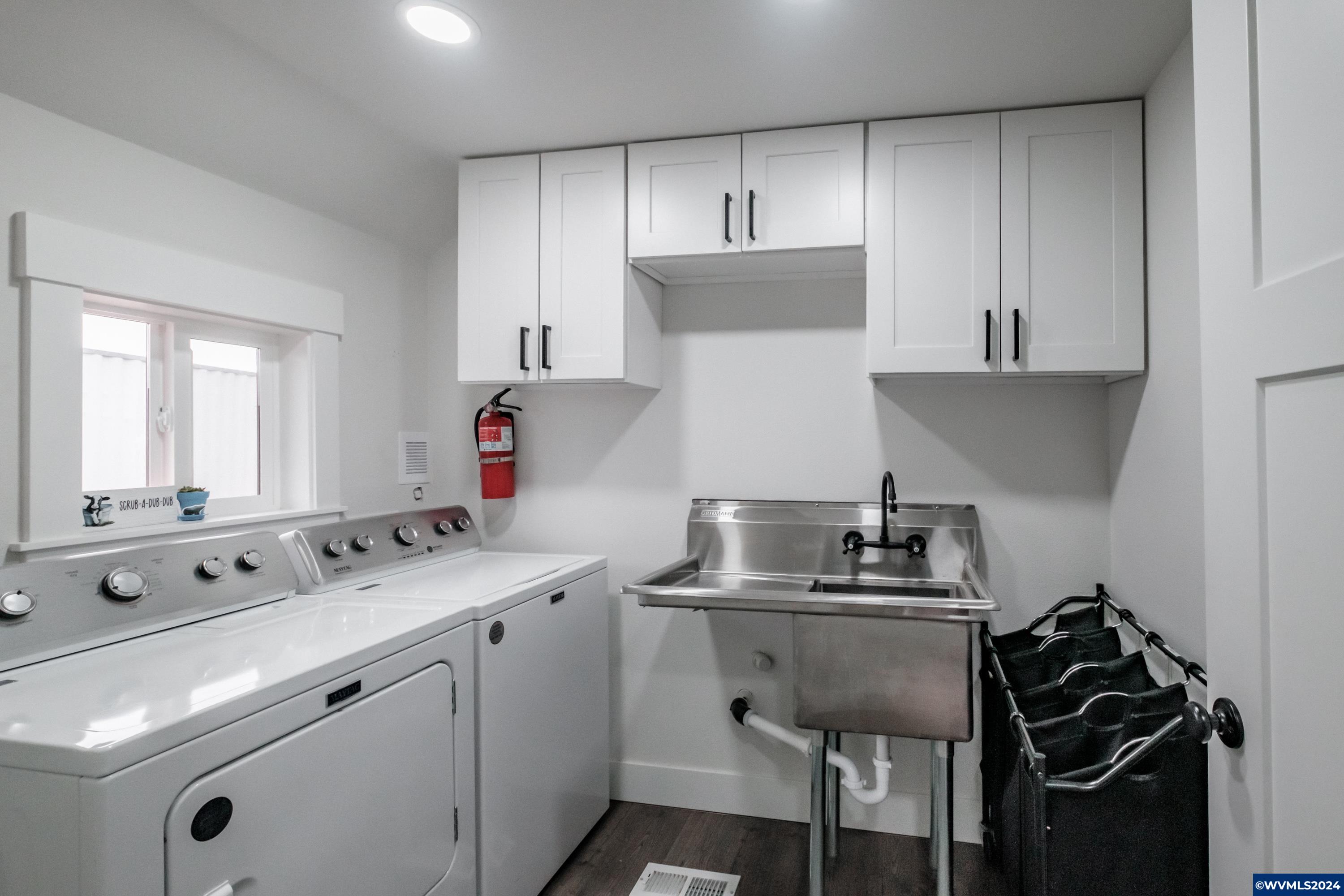 Gervais, Oregon 97026, United States, 4 Bedrooms Bedrooms, ,3 BathroomsBathrooms,Residential,Pending,24630