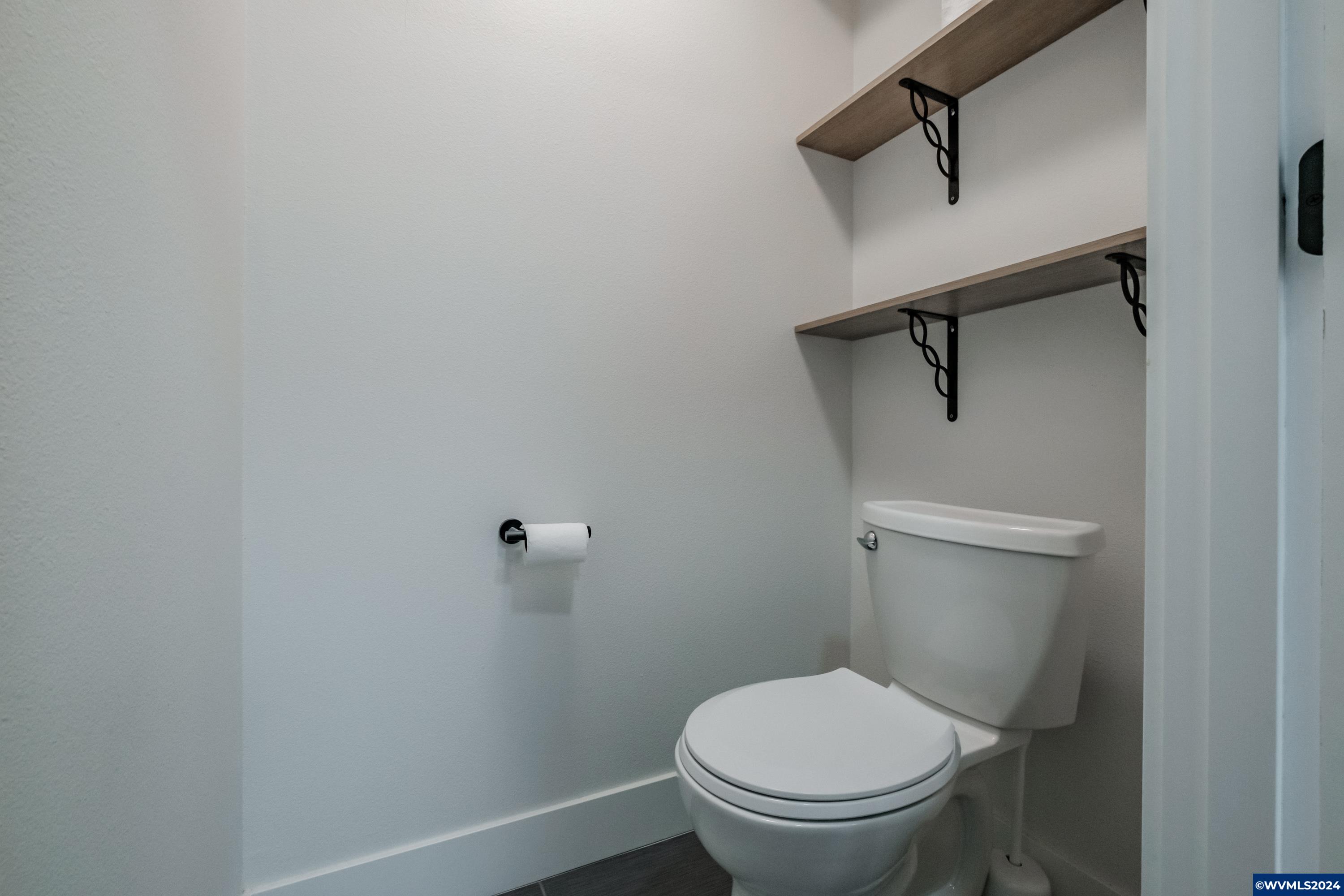 Gervais, Oregon 97026, United States, 4 Bedrooms Bedrooms, ,3 BathroomsBathrooms,Residential,Pending,24630