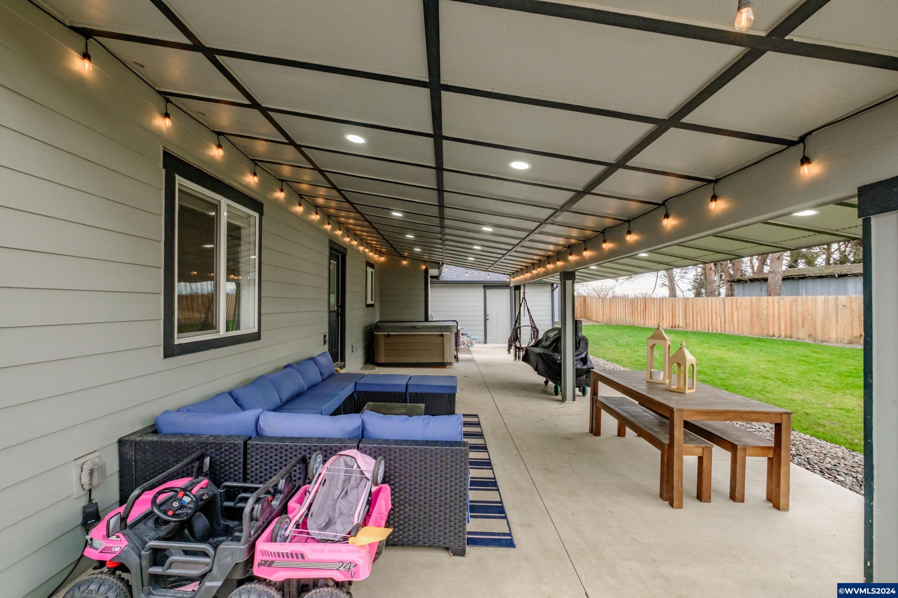 Gervais, Oregon 97026, United States, 4 Bedrooms Bedrooms, ,3 BathroomsBathrooms,Residential,Pending,24630