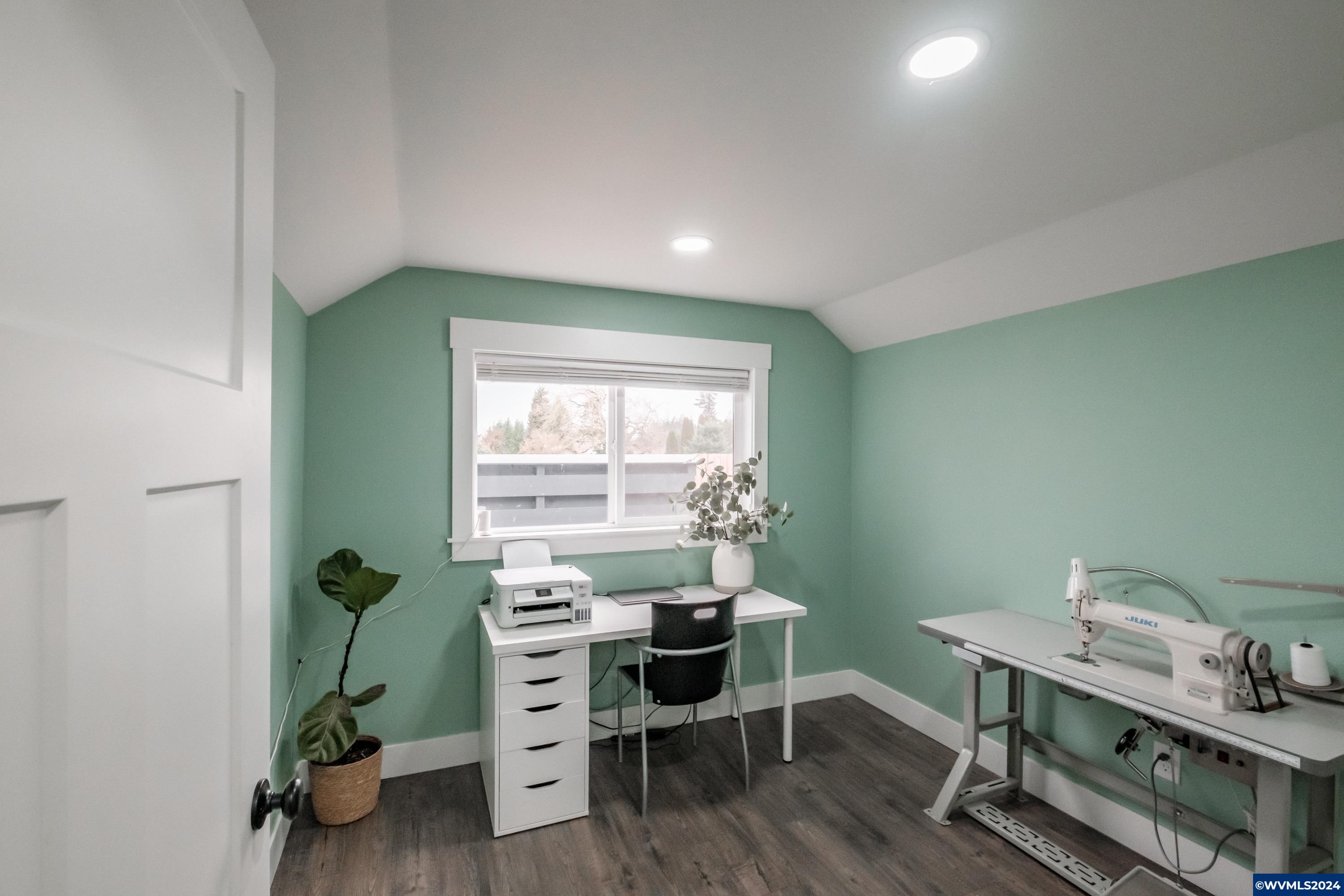 Gervais, Oregon 97026, United States, 4 Bedrooms Bedrooms, ,3 BathroomsBathrooms,Residential,Pending,24630