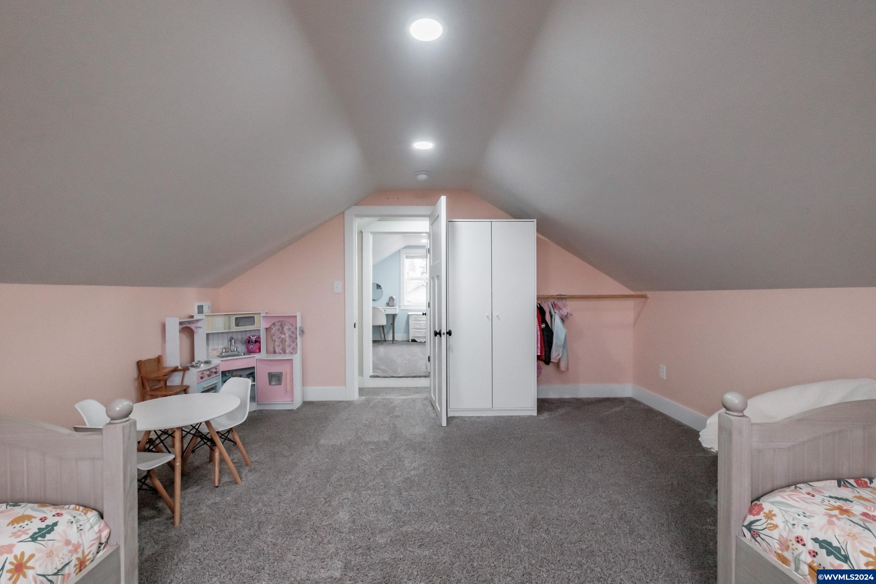 Gervais, Oregon 97026, United States, 4 Bedrooms Bedrooms, ,3 BathroomsBathrooms,Residential,Pending,24630