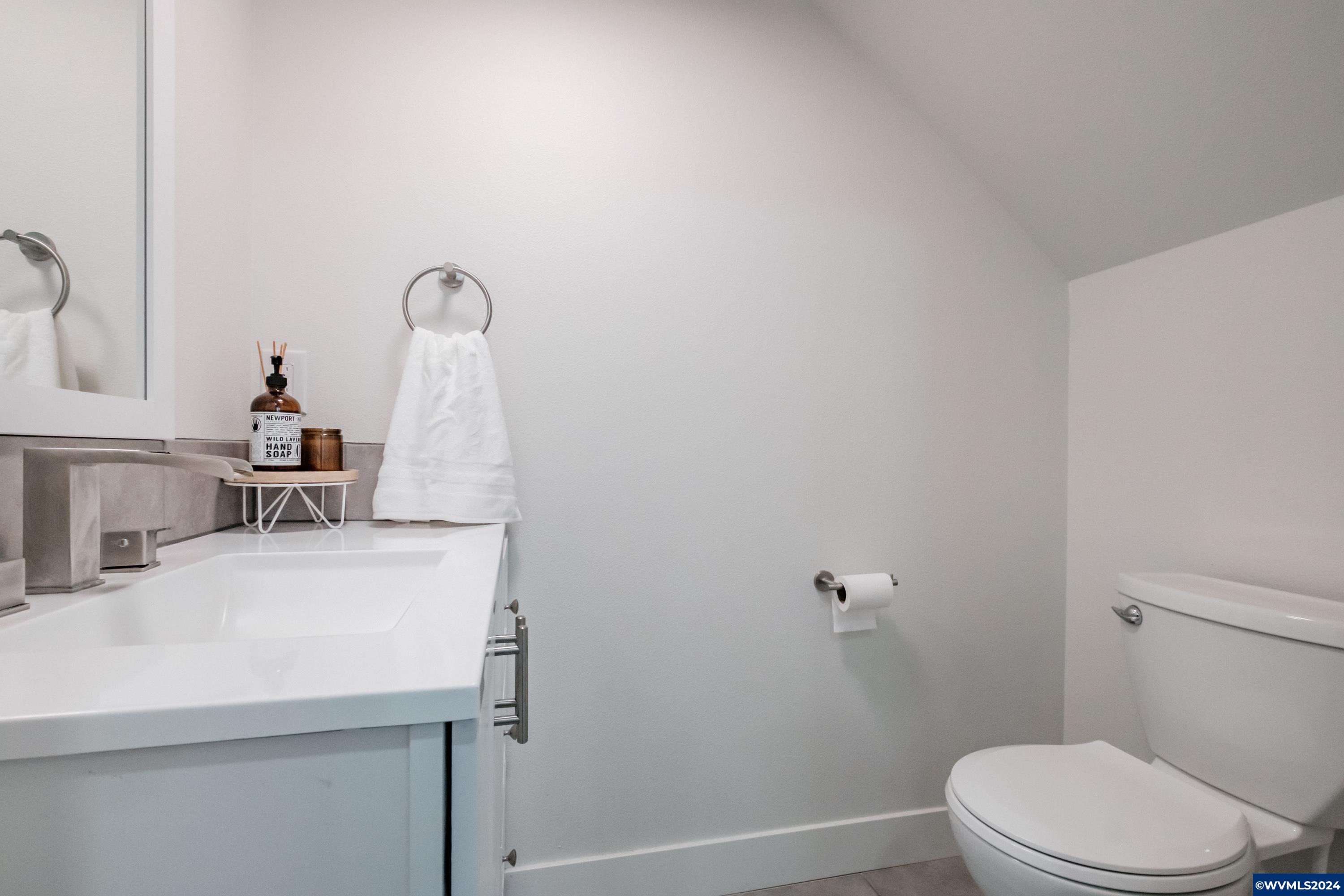 Gervais, Oregon 97026, United States, 4 Bedrooms Bedrooms, ,3 BathroomsBathrooms,Residential,Pending,24630