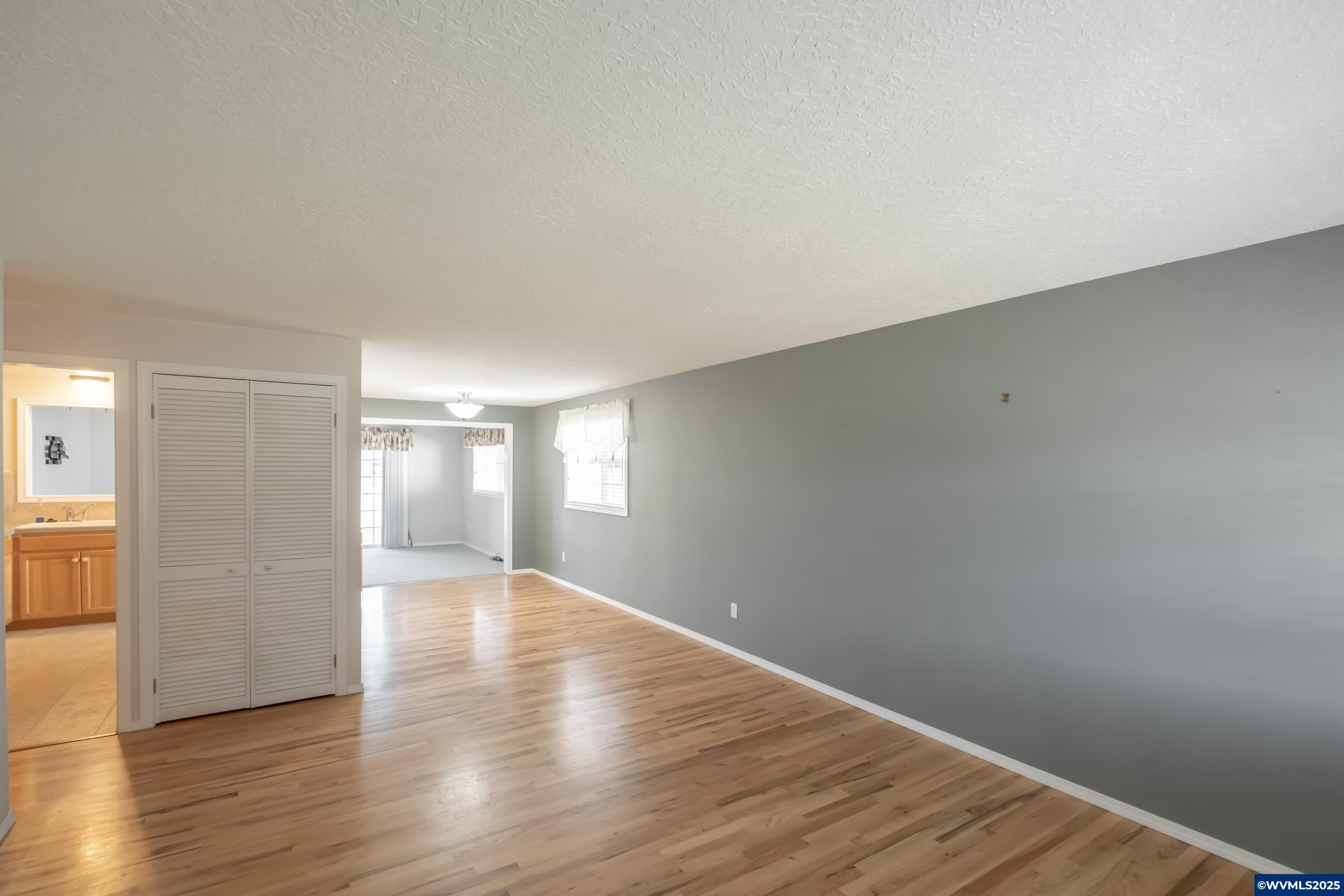 Woodburn, Oregon 97071, United States, 2 Bedrooms Bedrooms, ,2 BathroomsBathrooms,Residential,Active,97323