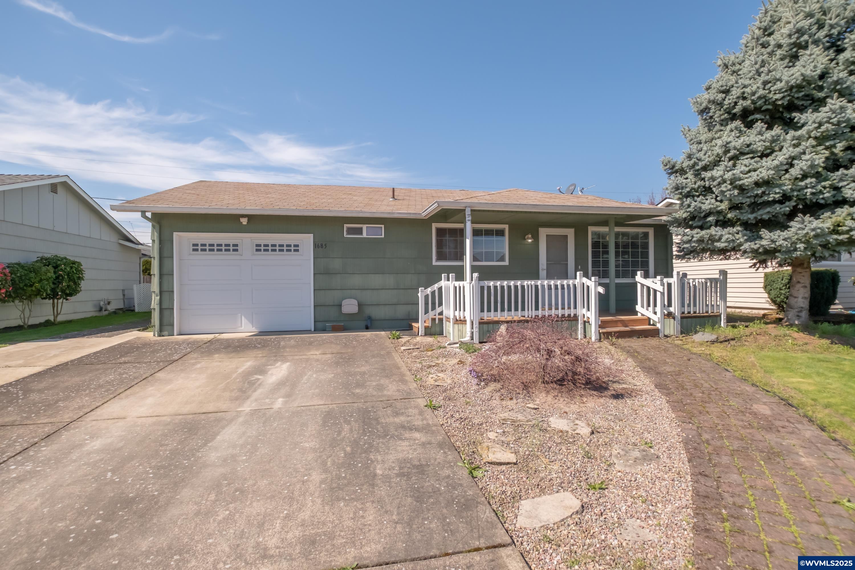 Woodburn, Oregon 97071, United States, 2 Bedrooms Bedrooms, ,2 BathroomsBathrooms,Residential,Active,97323