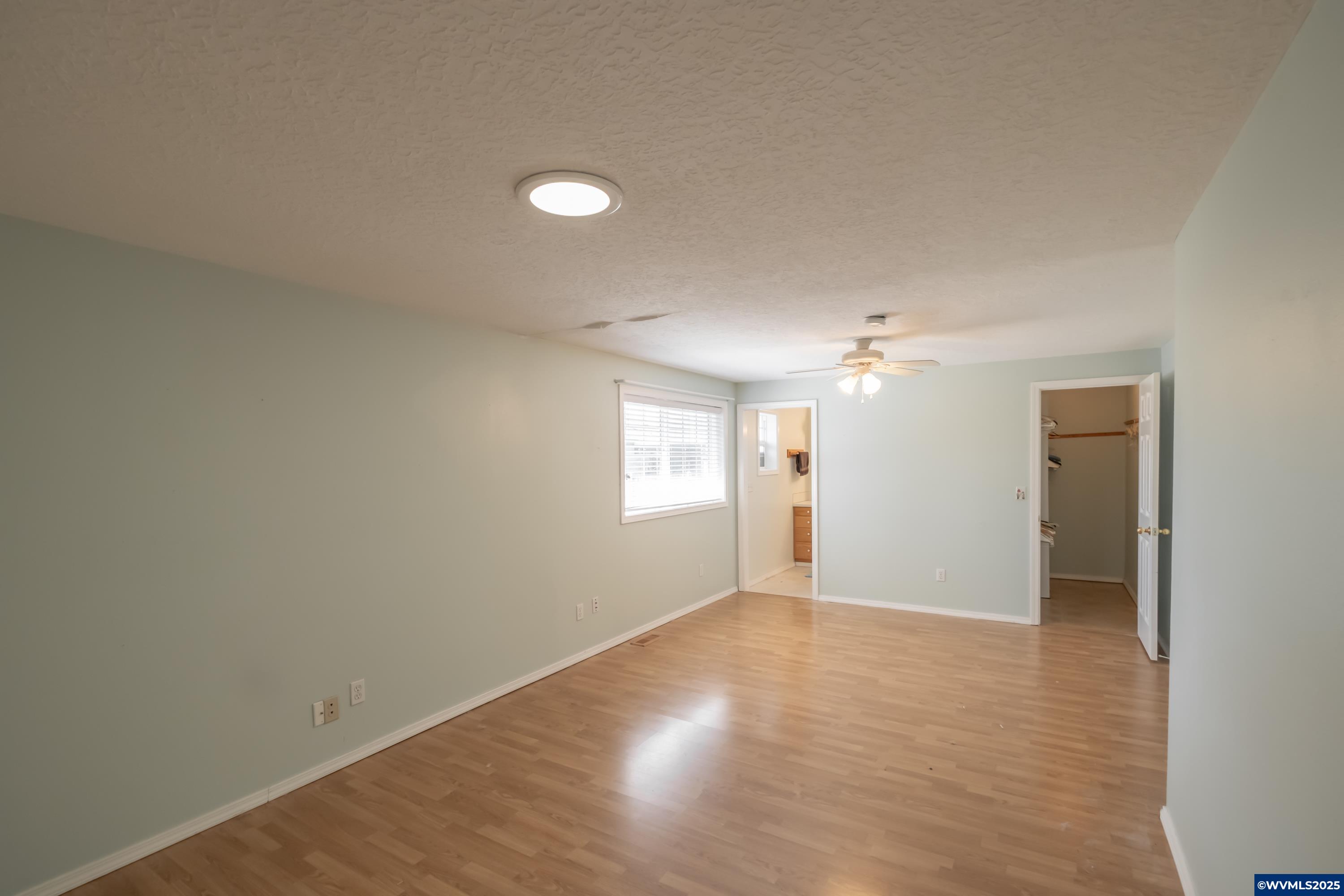 Woodburn, Oregon 97071, United States, 2 Bedrooms Bedrooms, ,2 BathroomsBathrooms,Residential,Active,97323