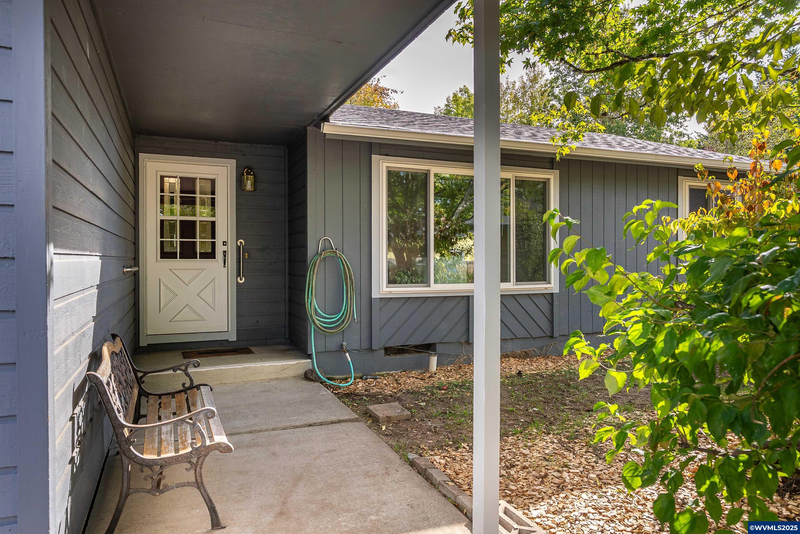 346 Robb Pl