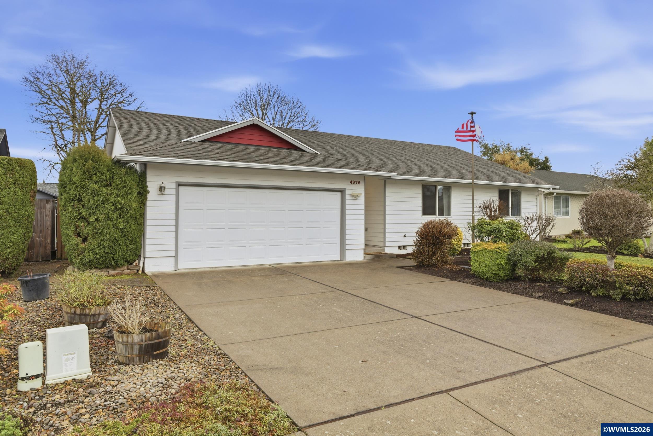 4976 Trade Wind Av N