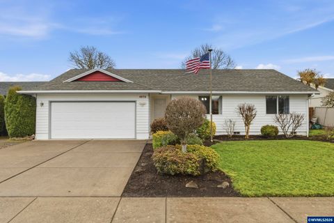 4976 Trade Wind Av N Keizer OR 97303