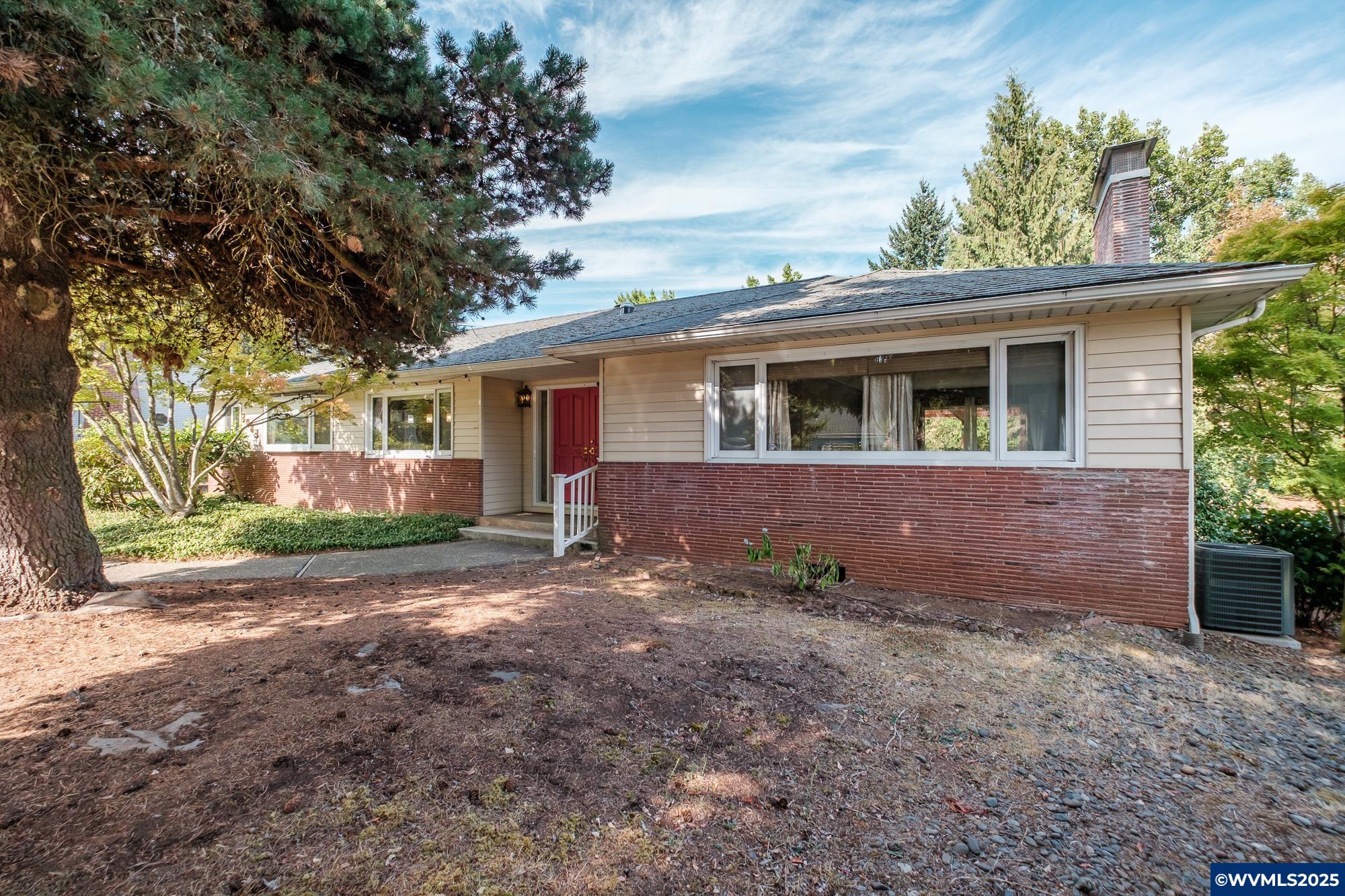 3483 SE Pioneer Dr