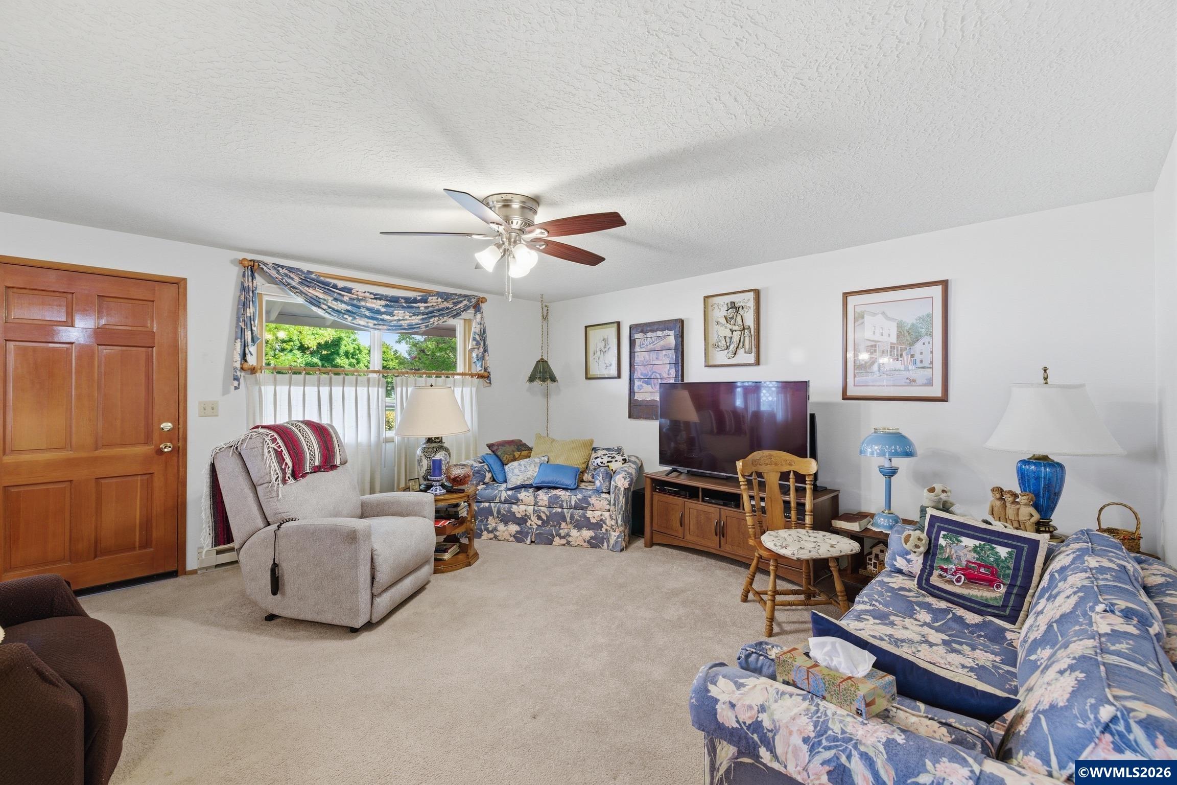 1765 Umpqua Rd