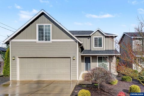 979 Ratcliff Dr SE Salem OR 97302