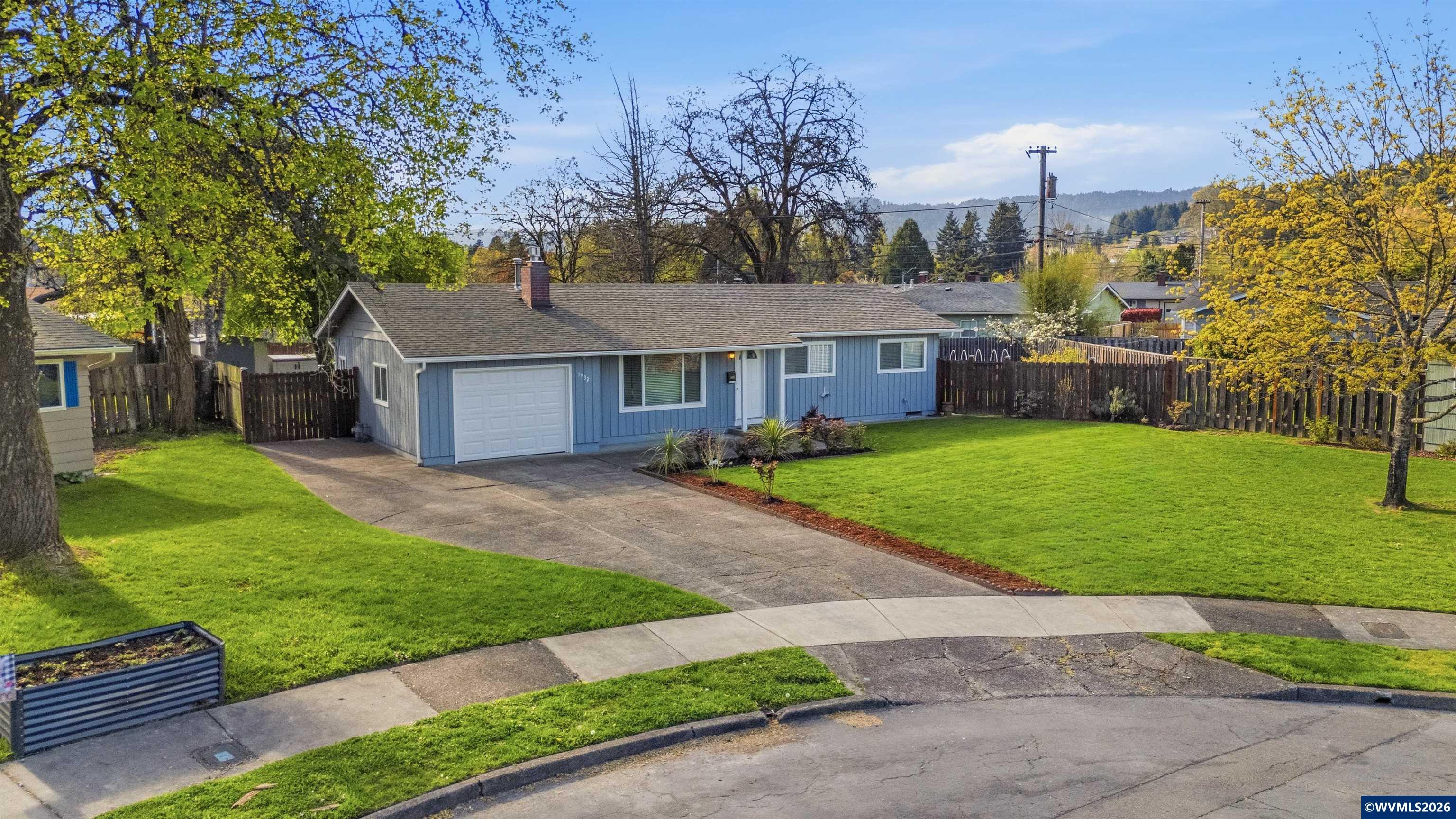 1932 NW Garryanna Pl