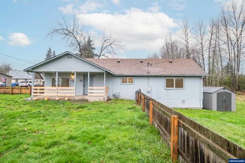 1862 Ulex St Sweet Home OR 97386