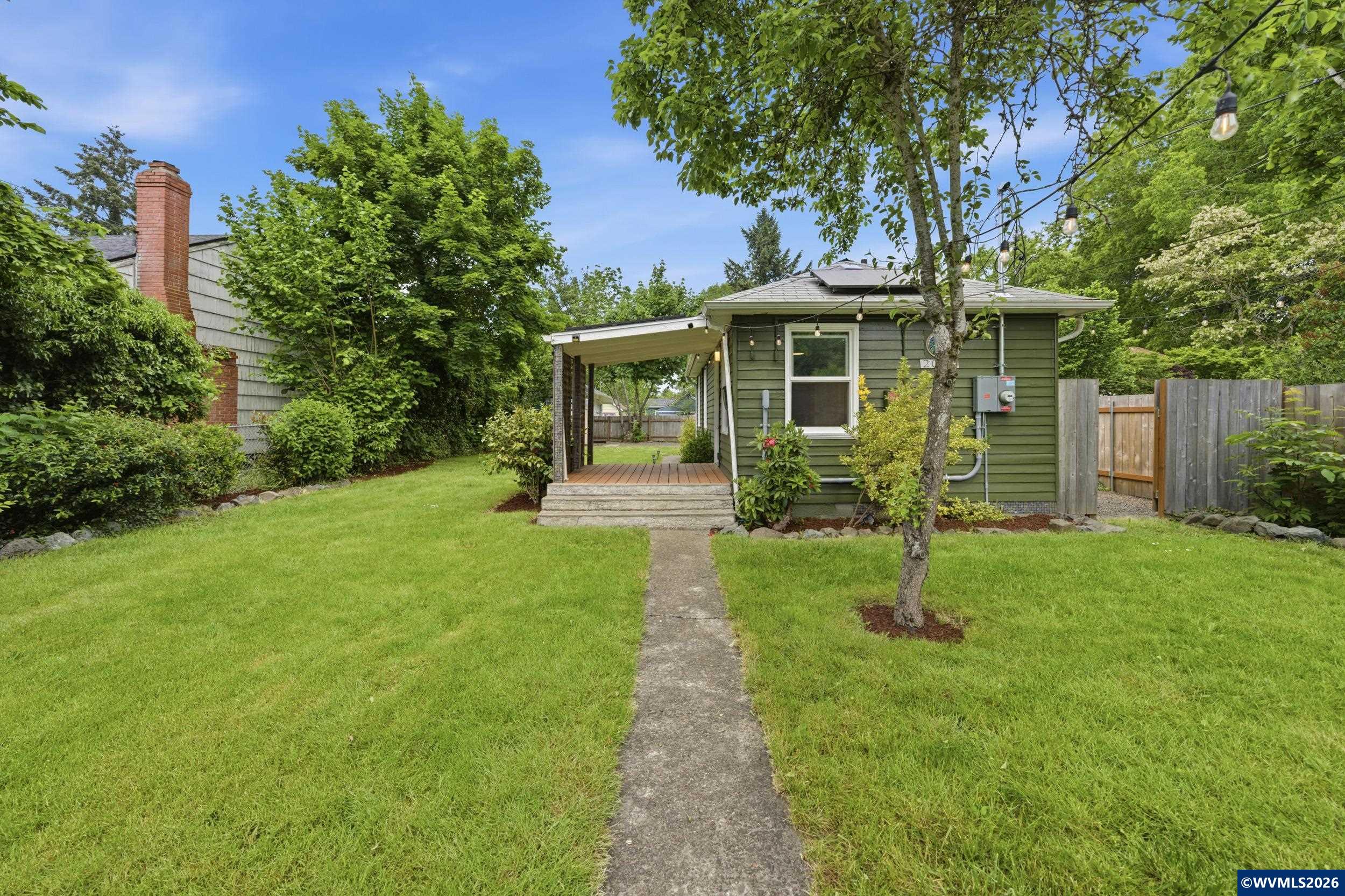 2025 Trade St SE