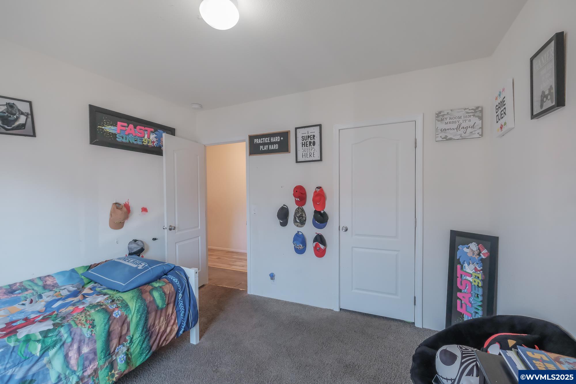 Salem, Oregon 97305, United States, 4 Bedrooms Bedrooms, ,2 BathroomsBathrooms,Residential,Active,13085