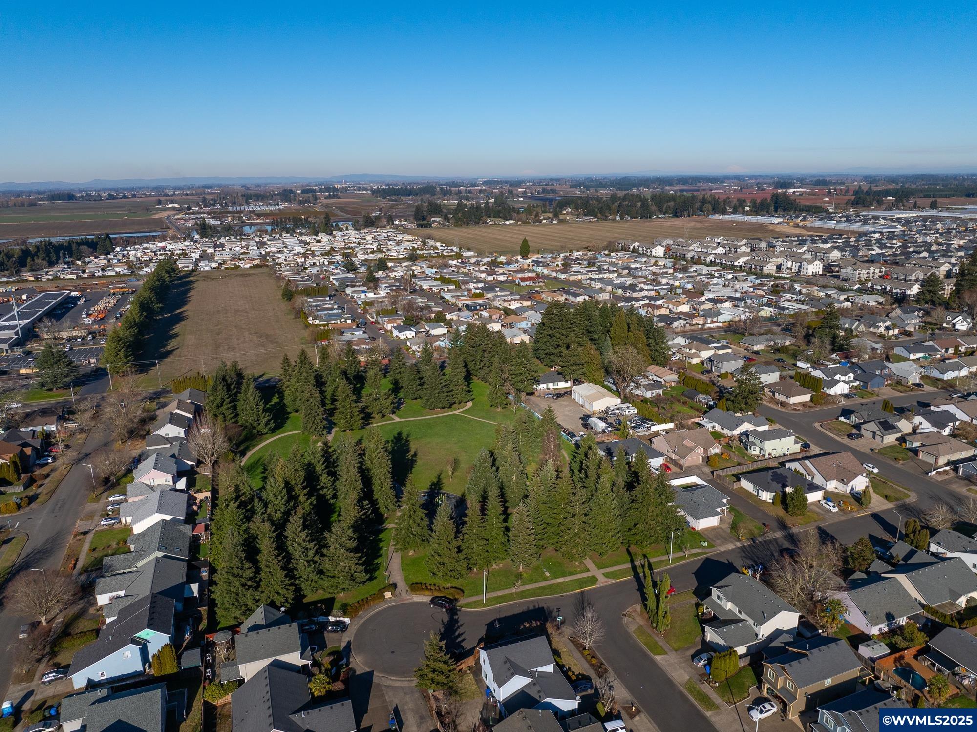 Salem, Oregon 97305, United States, 4 Bedrooms Bedrooms, ,2 BathroomsBathrooms,Residential,Active,13085