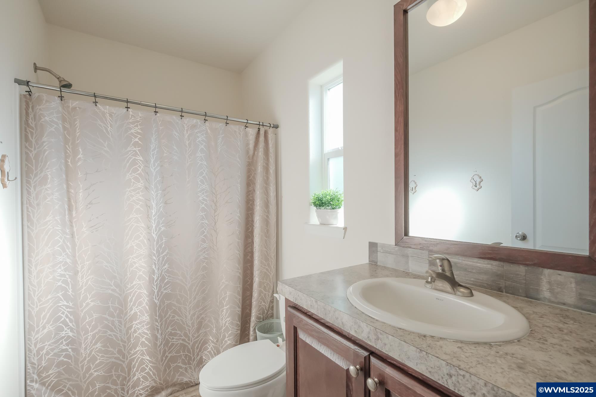 Salem, Oregon 97305, United States, 4 Bedrooms Bedrooms, ,2 BathroomsBathrooms,Residential,Active,13085