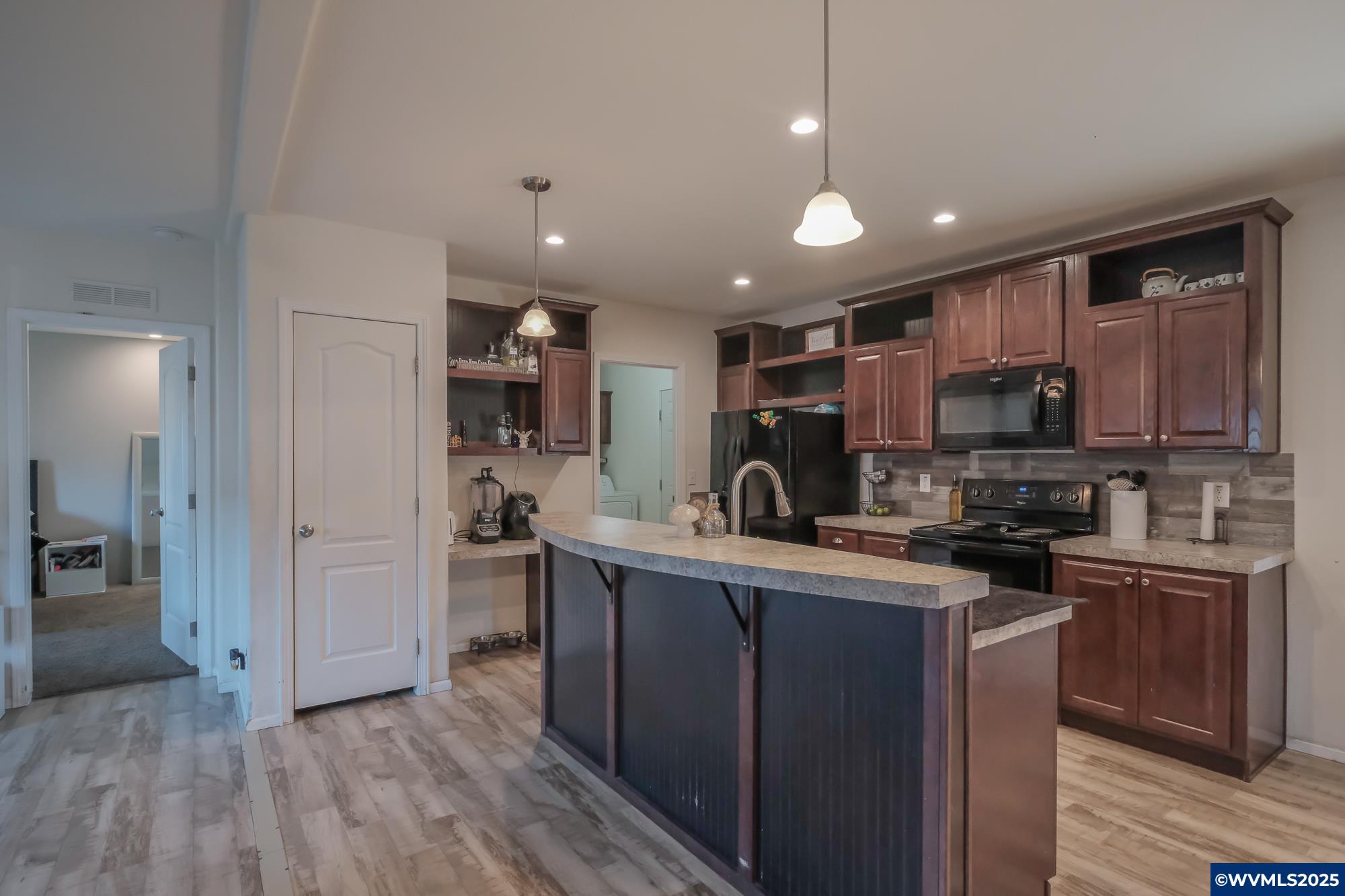 Salem, Oregon 97305, United States, 4 Bedrooms Bedrooms, ,2 BathroomsBathrooms,Residential,Active,13085