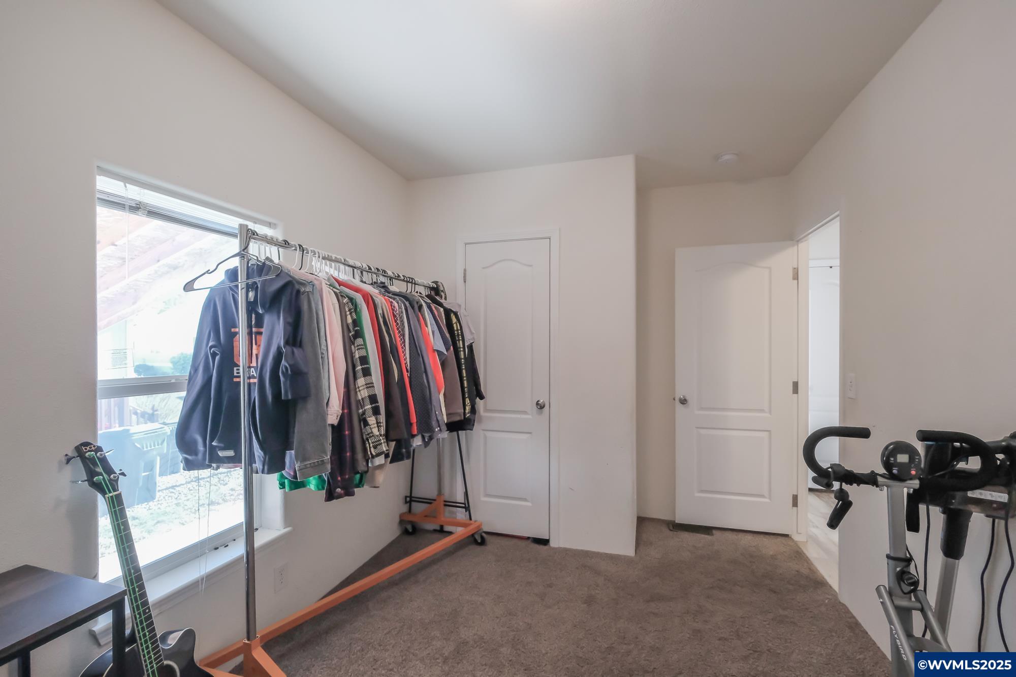 Salem, Oregon 97305, United States, 4 Bedrooms Bedrooms, ,2 BathroomsBathrooms,Residential,Active,13085