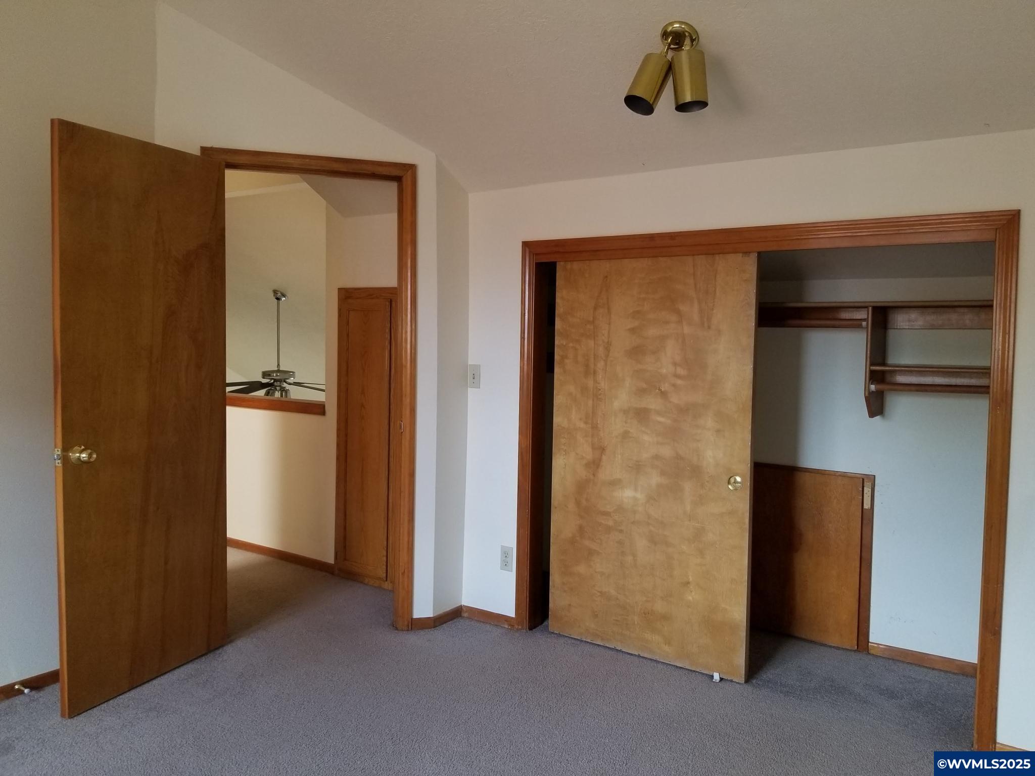 3702-3706 47th Av NE