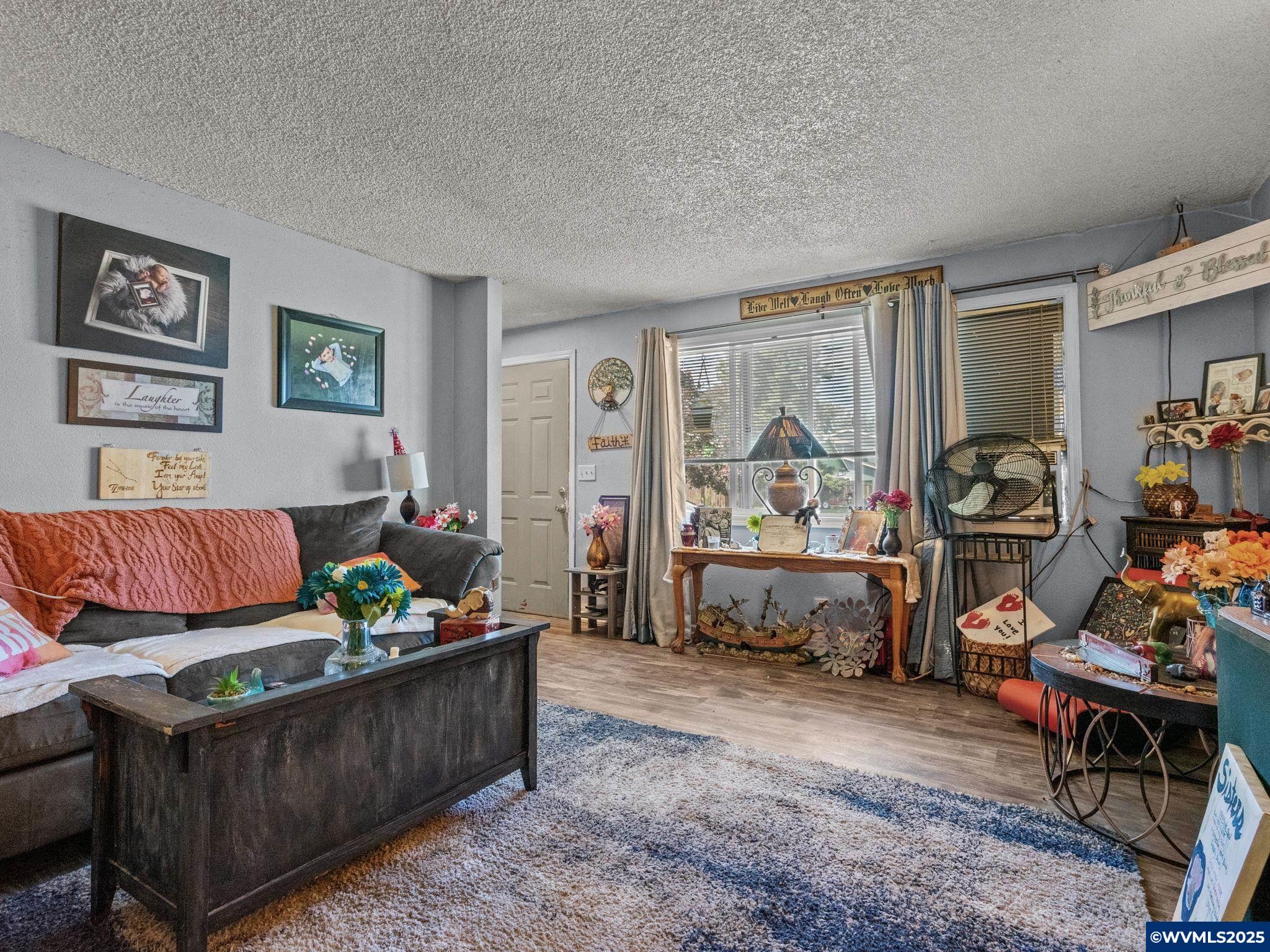 4862-4864 Cougar Ct SE