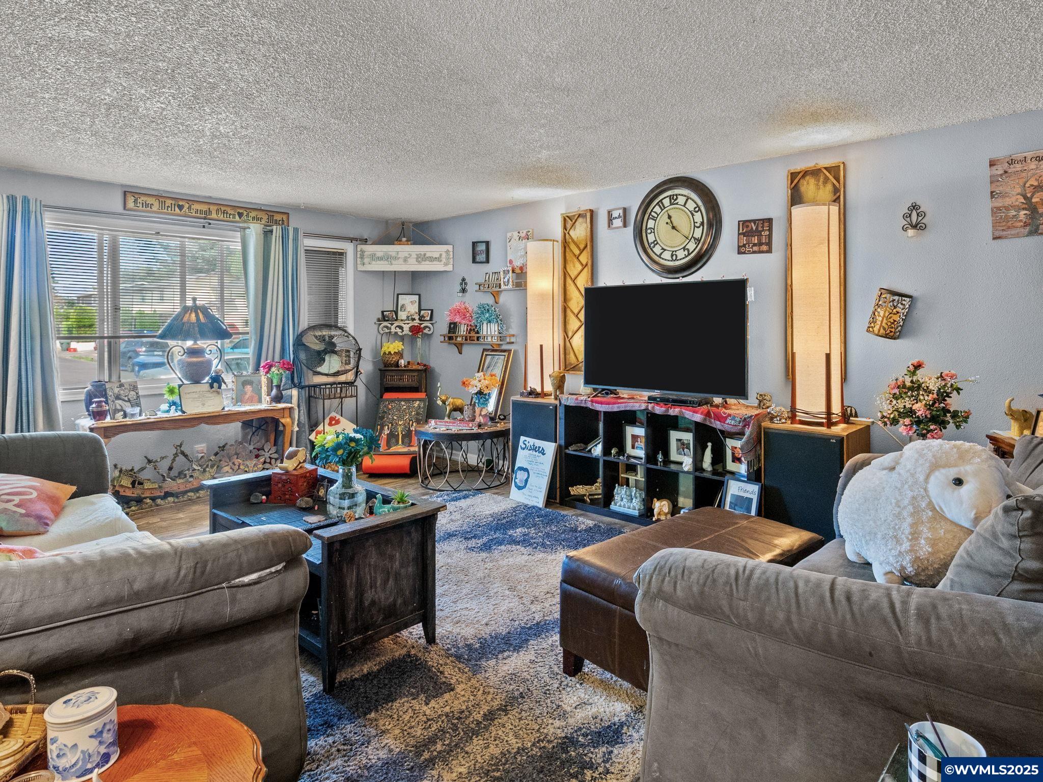4862-4864 Cougar Ct SE