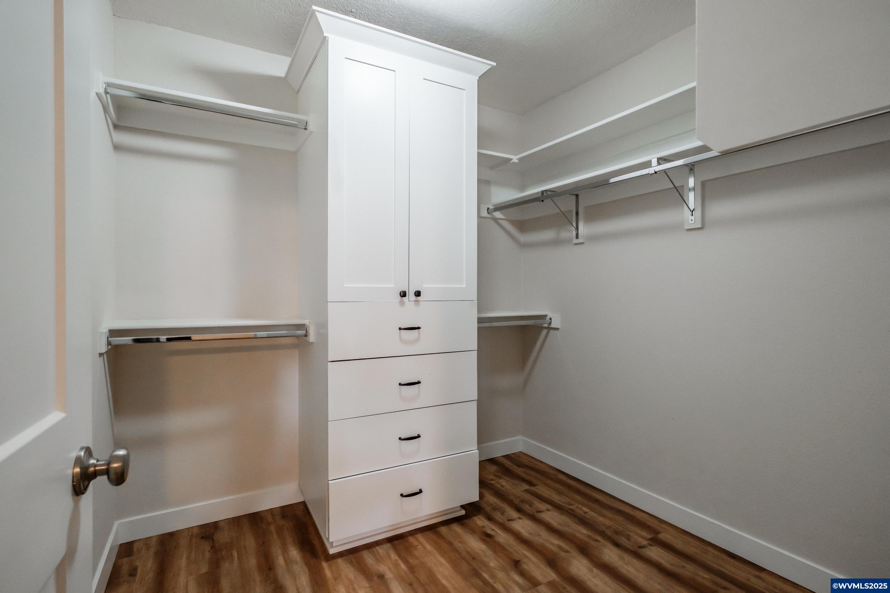 Mt Angel, Oregon 97362, United States, 4 Bedrooms Bedrooms, ,3 BathroomsBathrooms,Residential,Active,100088