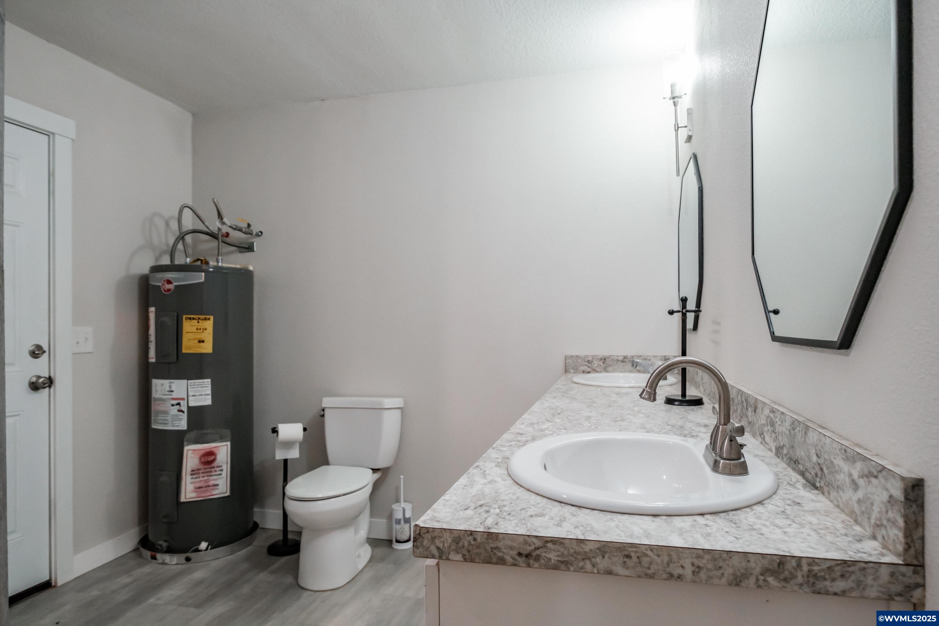 Mt Angel, Oregon 97362, United States, 4 Bedrooms Bedrooms, ,3 BathroomsBathrooms,Residential,Active,100088