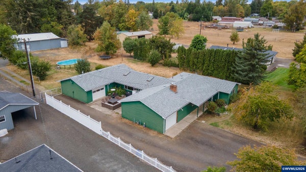 880 HILLVIEW DR, LEBANON, OR 97355 - Image 222bf1f766b1f43e6df55c4e58f6b121/2757178966