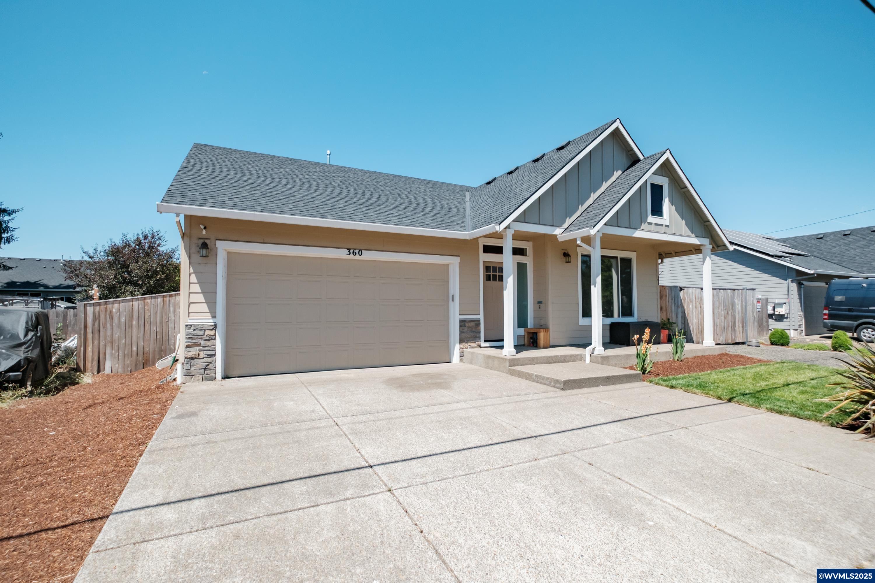 360 Clover Ridge Rd NE