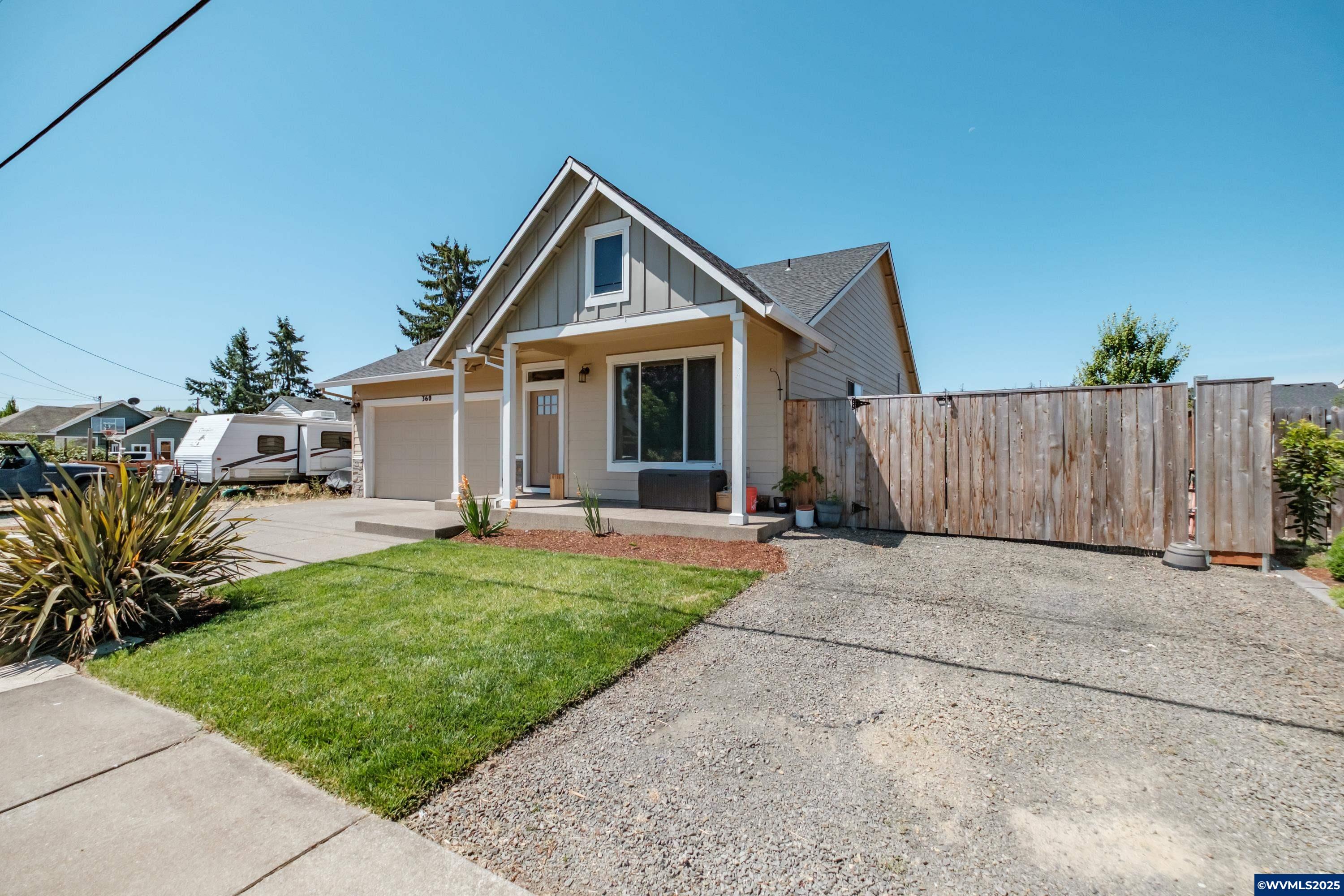 360 Clover Ridge Rd NE