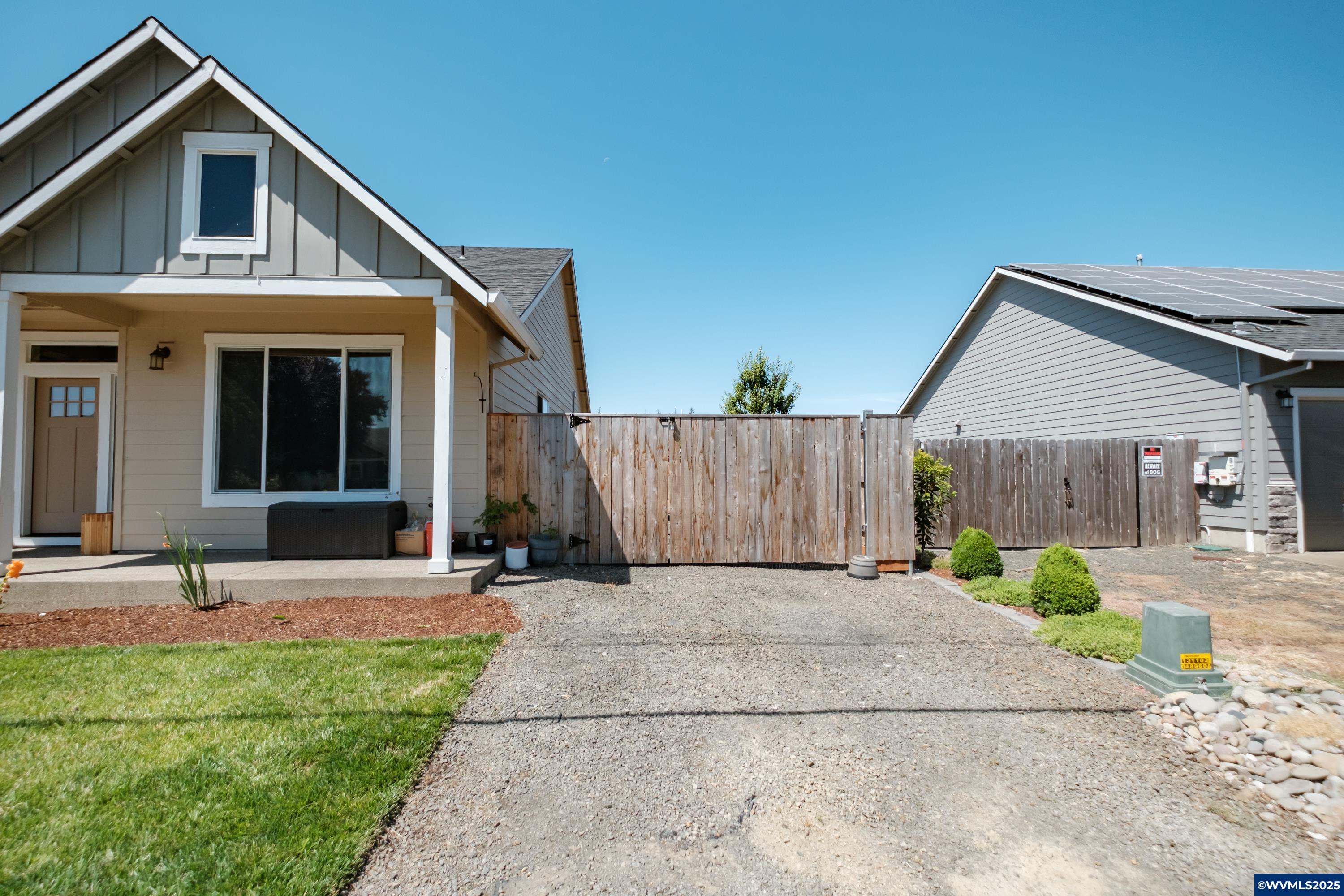 360 Clover Ridge Rd NE