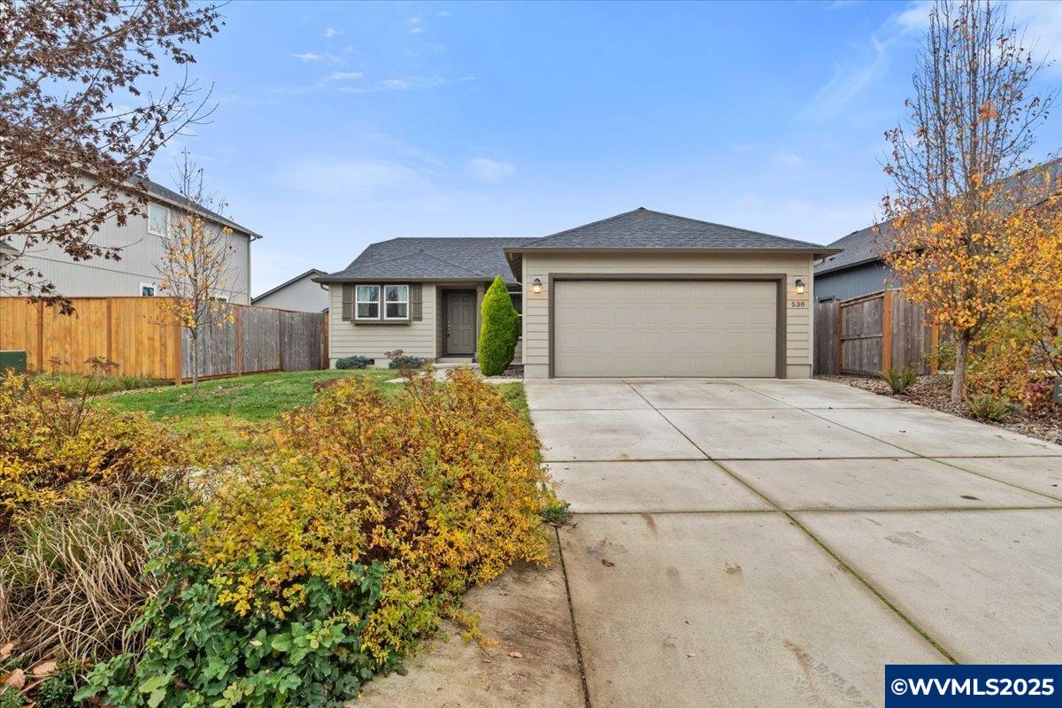 538 Churchill Downs St SE