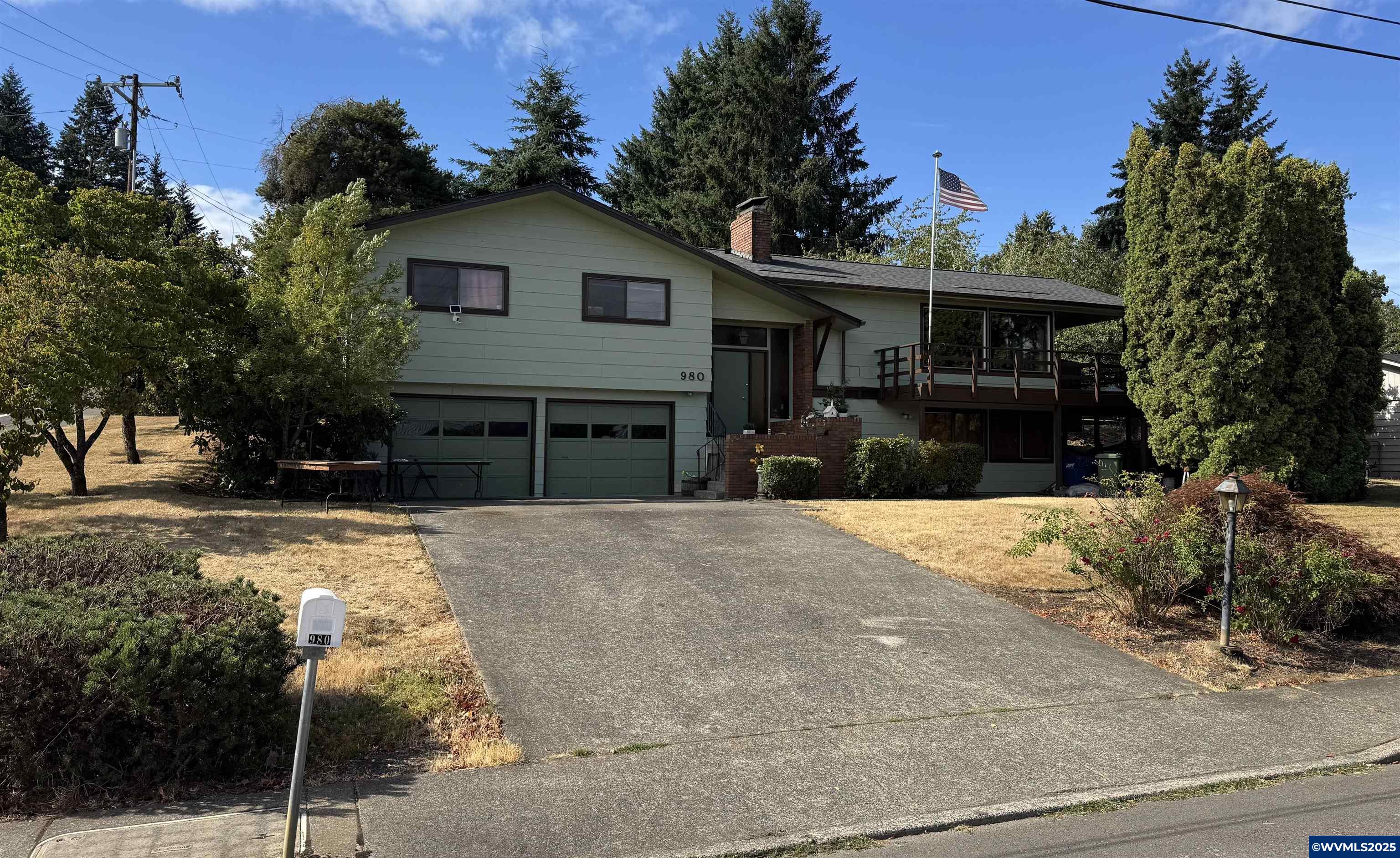 980 Fern Ridge Rd SE