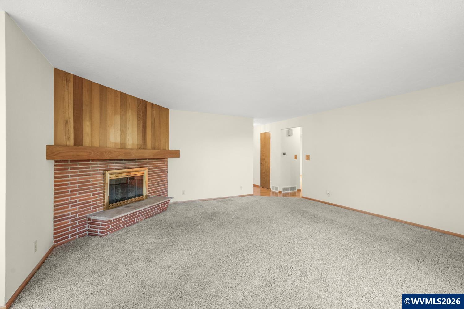 2225 W 28th Av