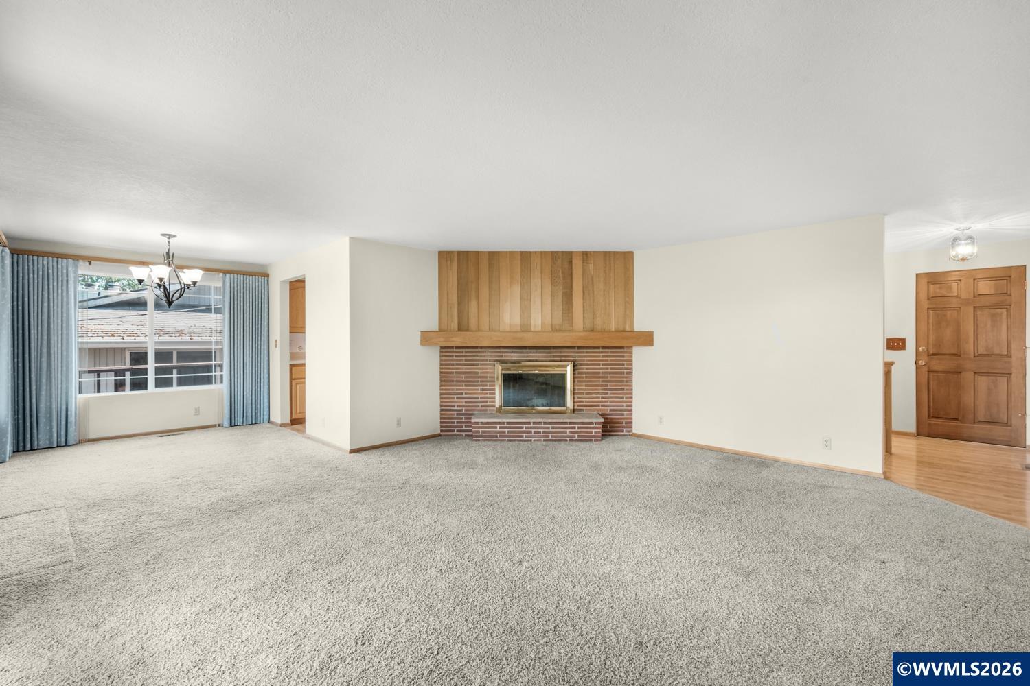 2225 W 28th Av